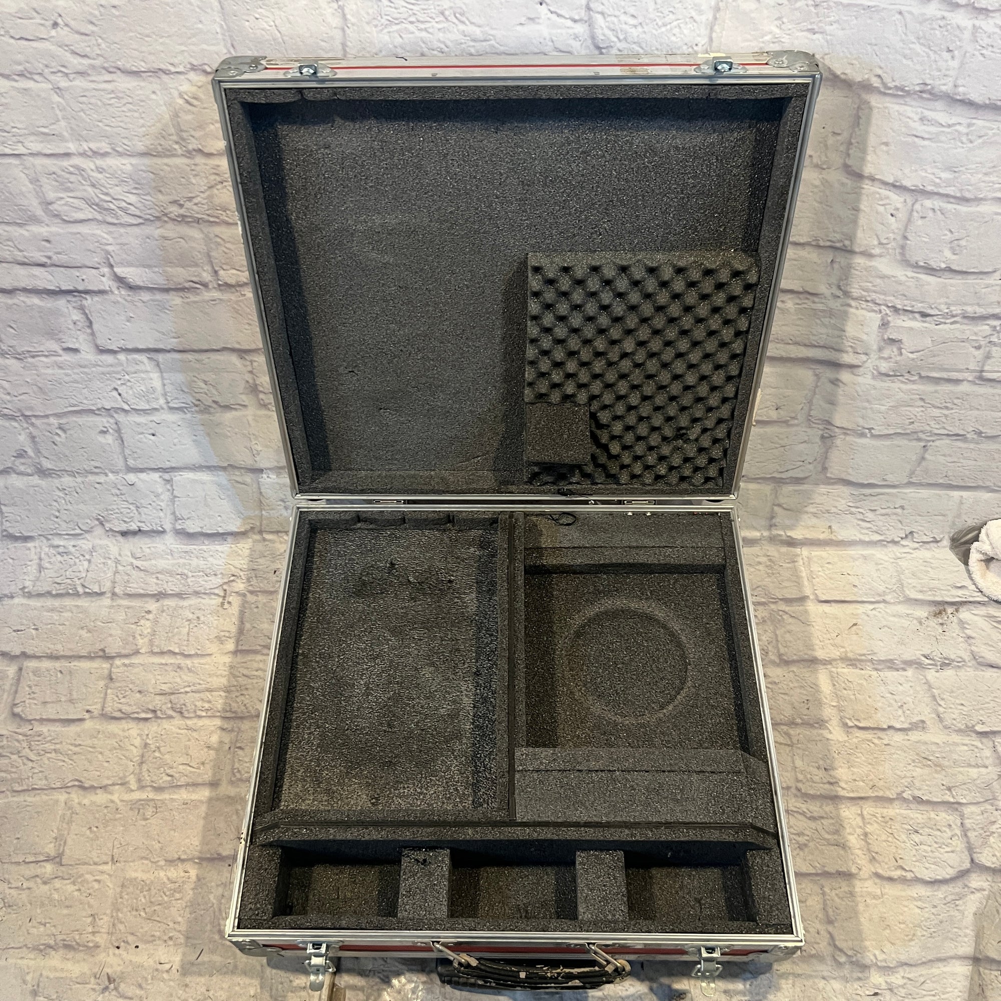 Unknown Accessory Case with Telescoping Handle and Wheels DJ Case