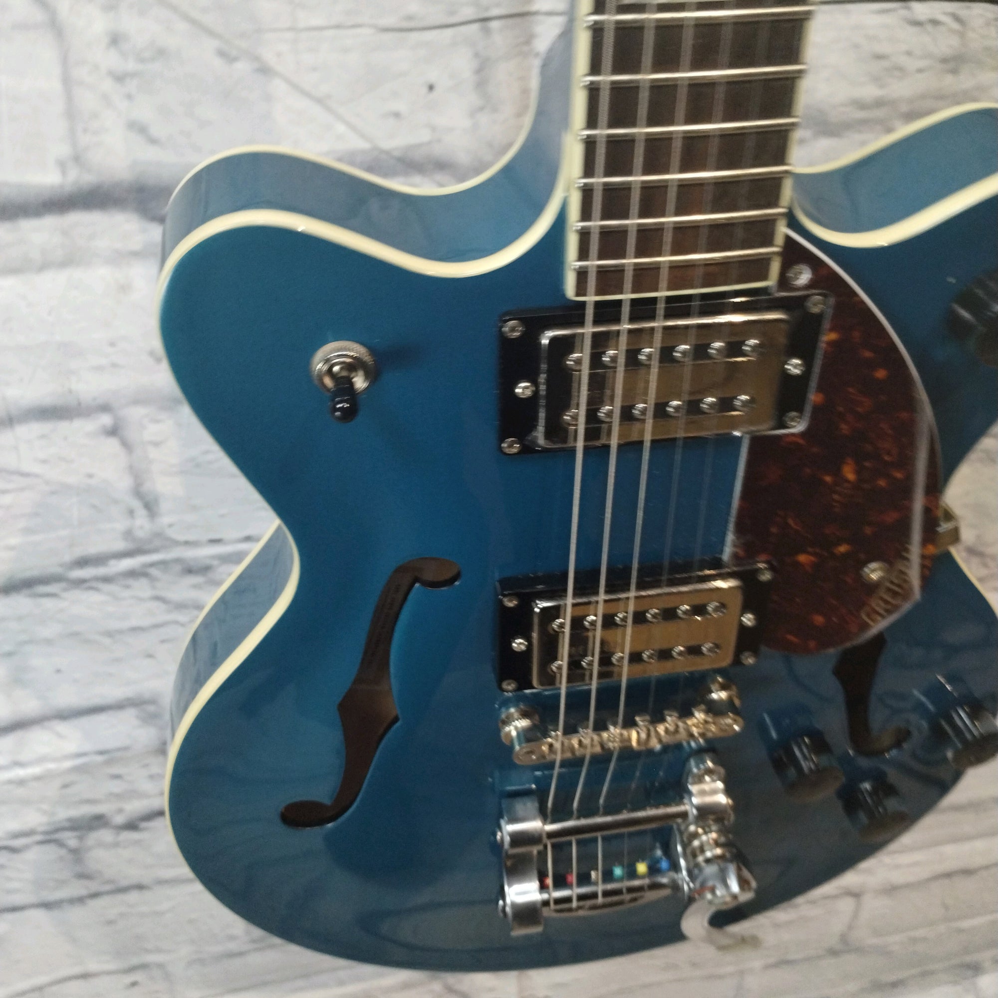 Gretsch G2655t Semi Hollow Electric Guitar Blue Sparkle