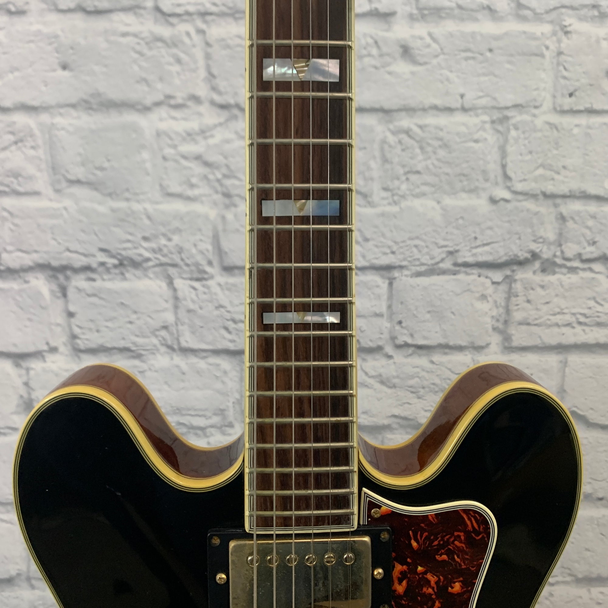 Epiphone Sheraton - VSB Semi Hollow w/ Hardshell Case