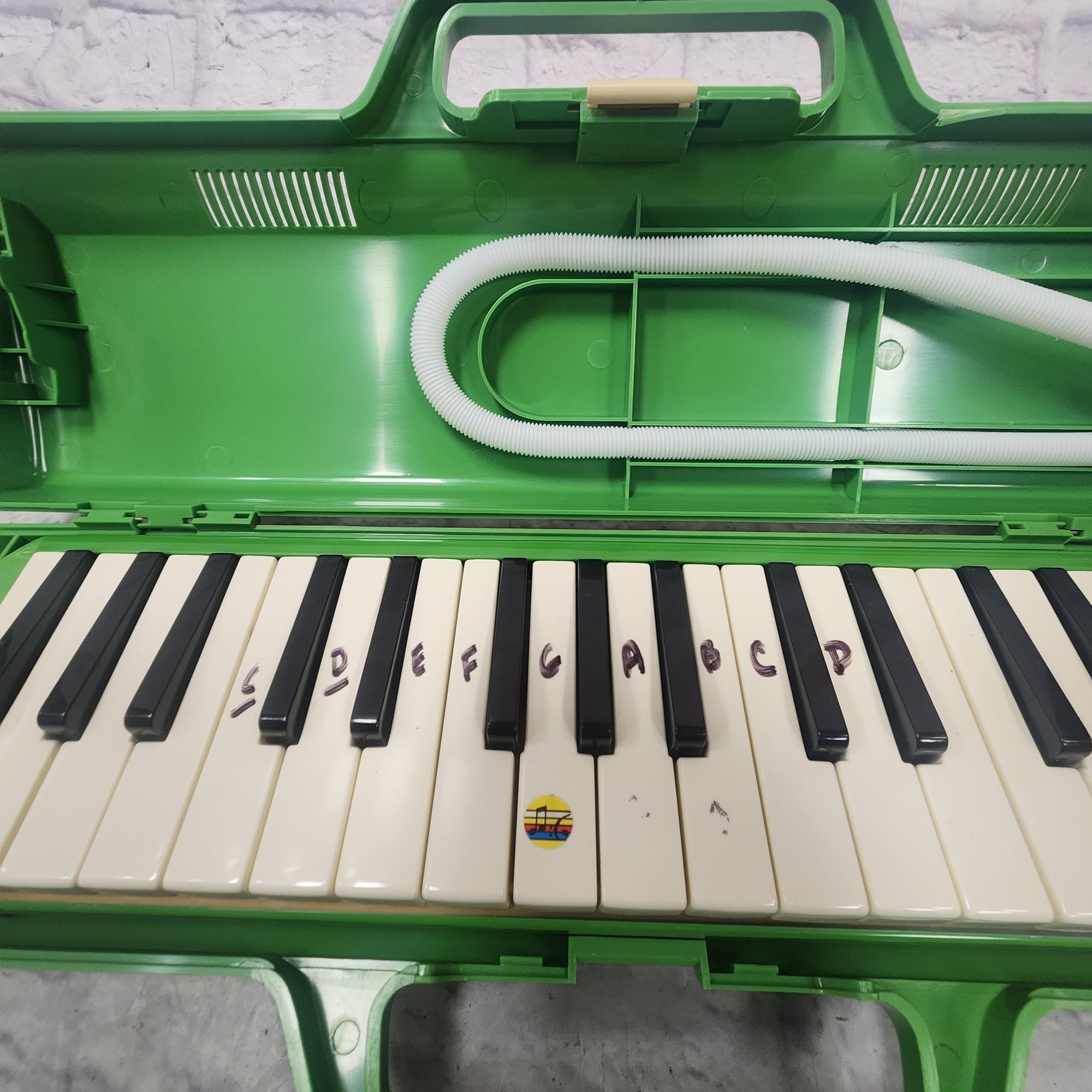 Angel AM-34K Melodyhorn Melodica with Case