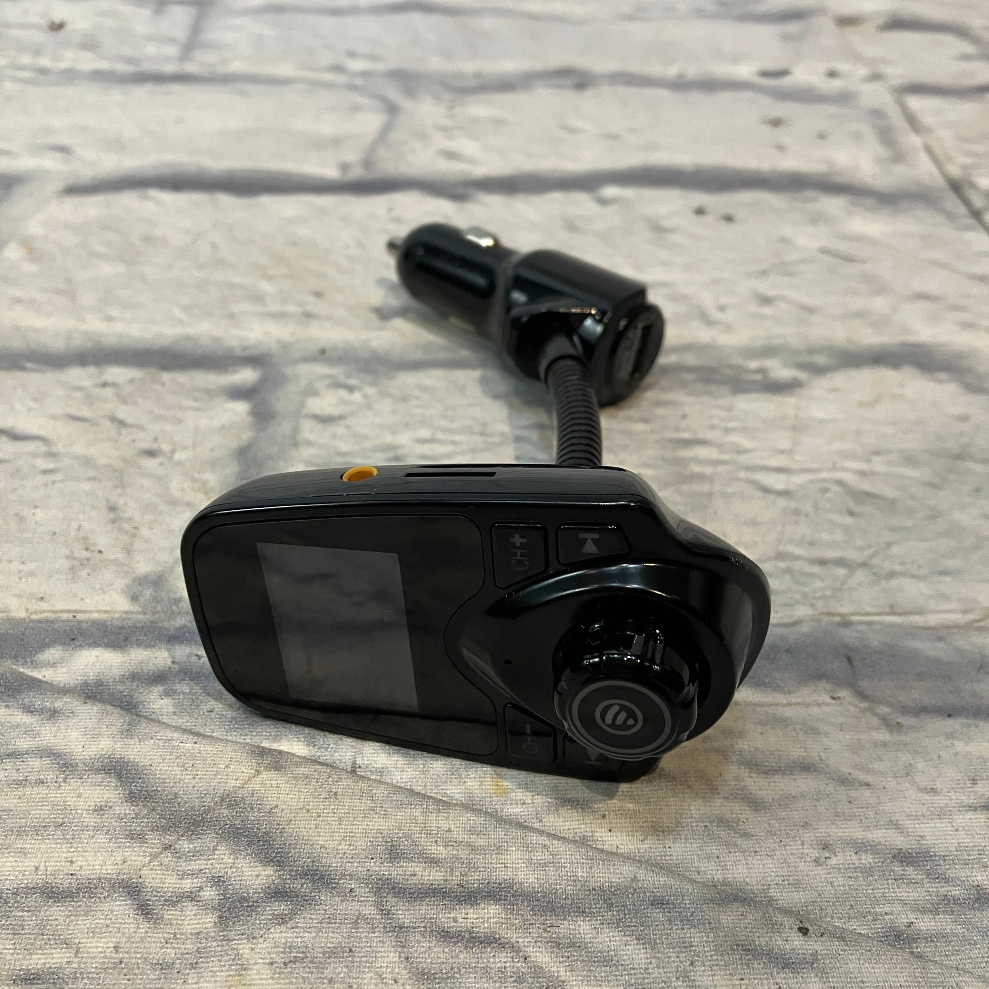 Nulaxy KM18 Radio Adapter - Bluetooth FM Transmitter for Car