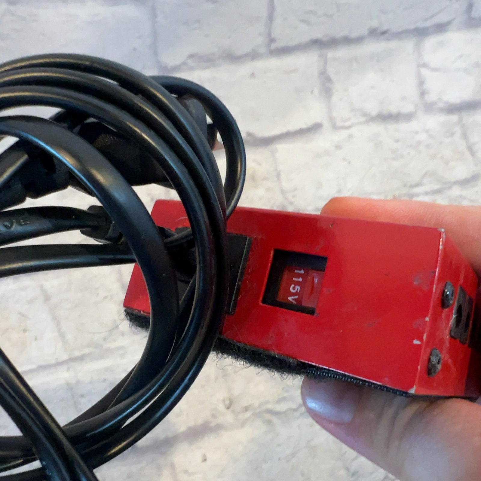 T-Rex Fuel Tank  5 Space Pedal Power Supply