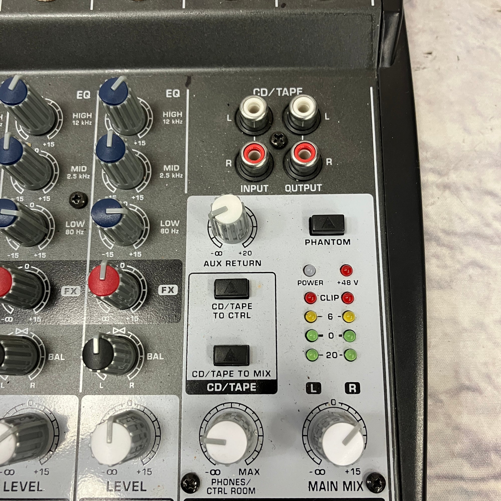 Behringer Xeny 802 Four Channel Mixer