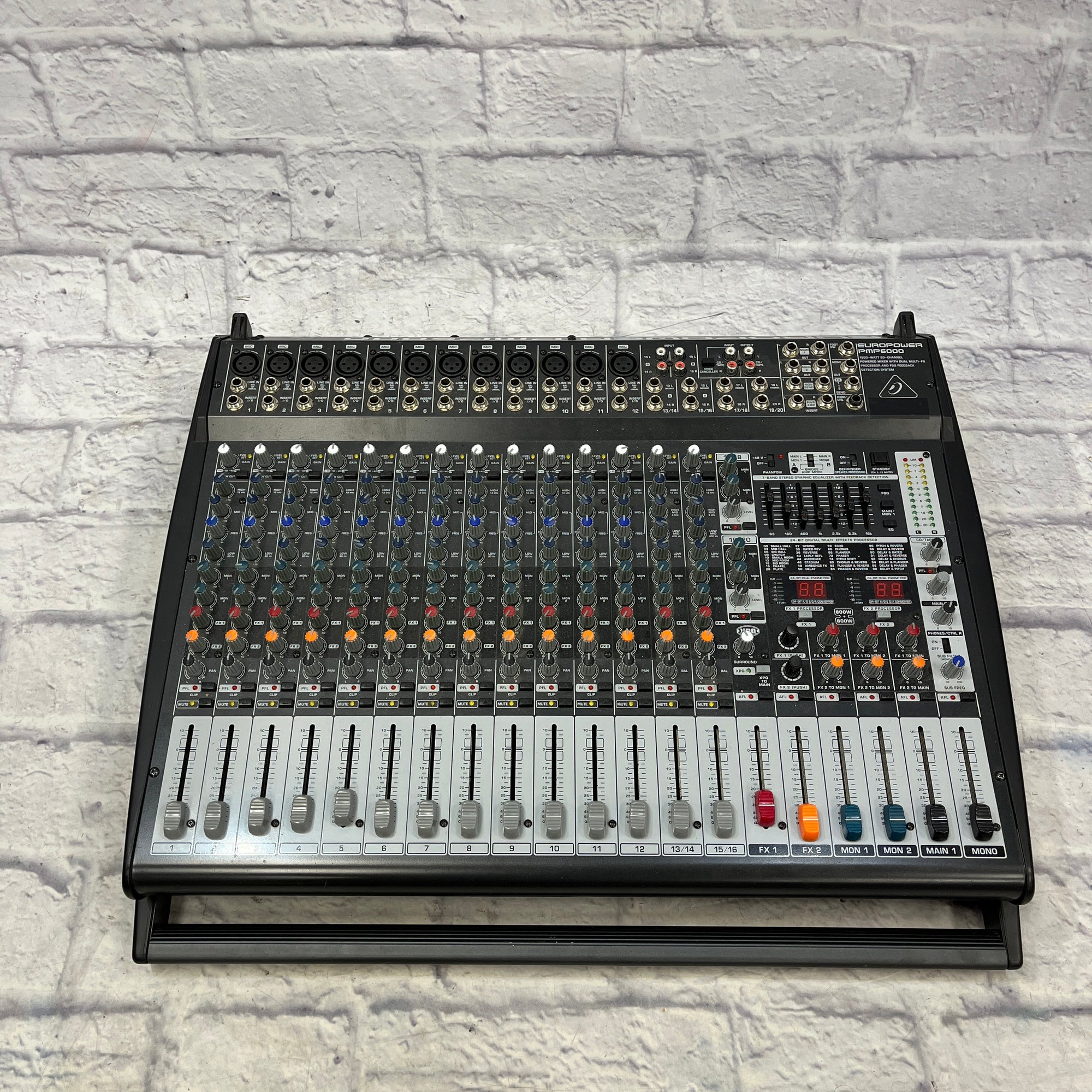 Behringer PMP6000 Powered Mixer