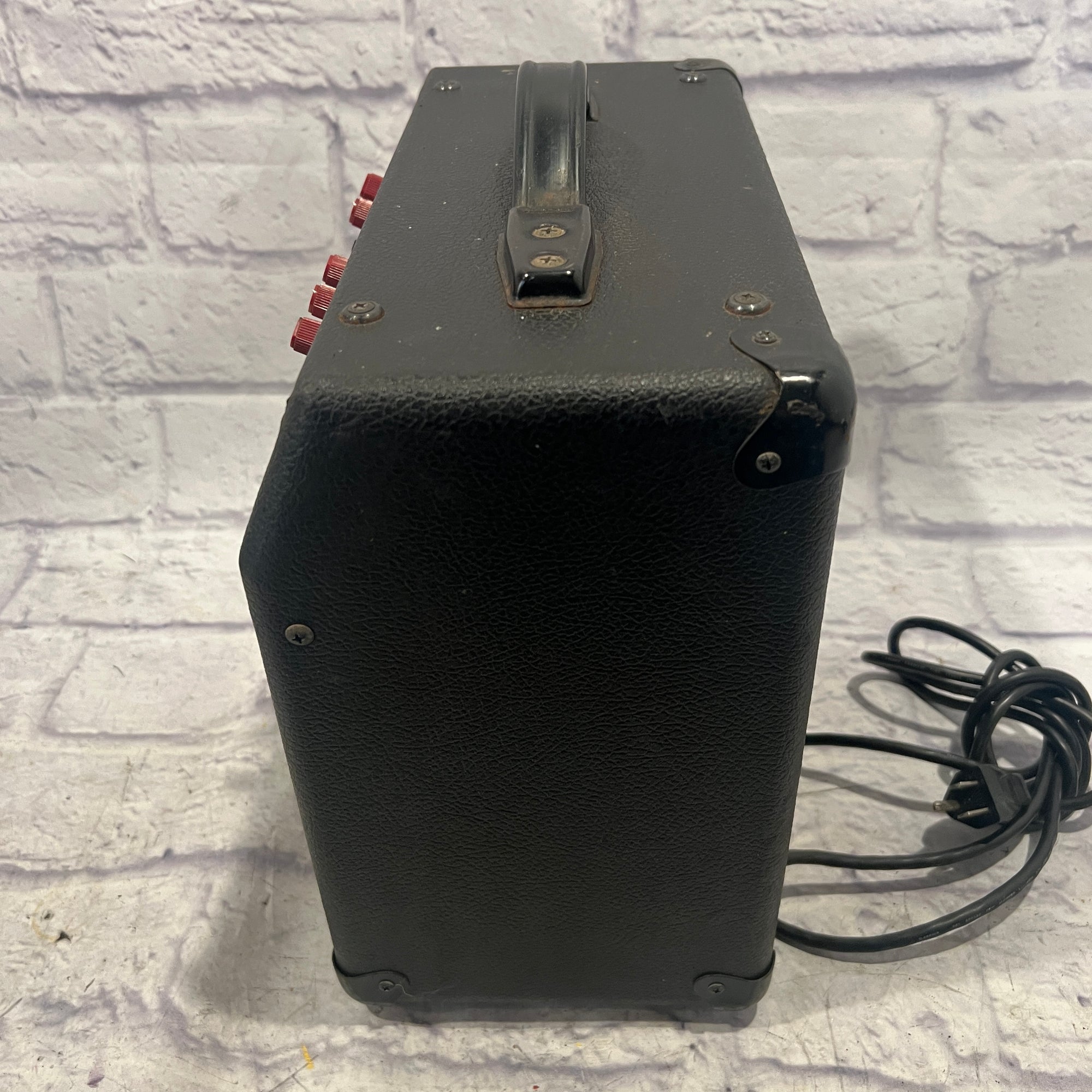 Fender SKX 15R Guitar Combo Amp