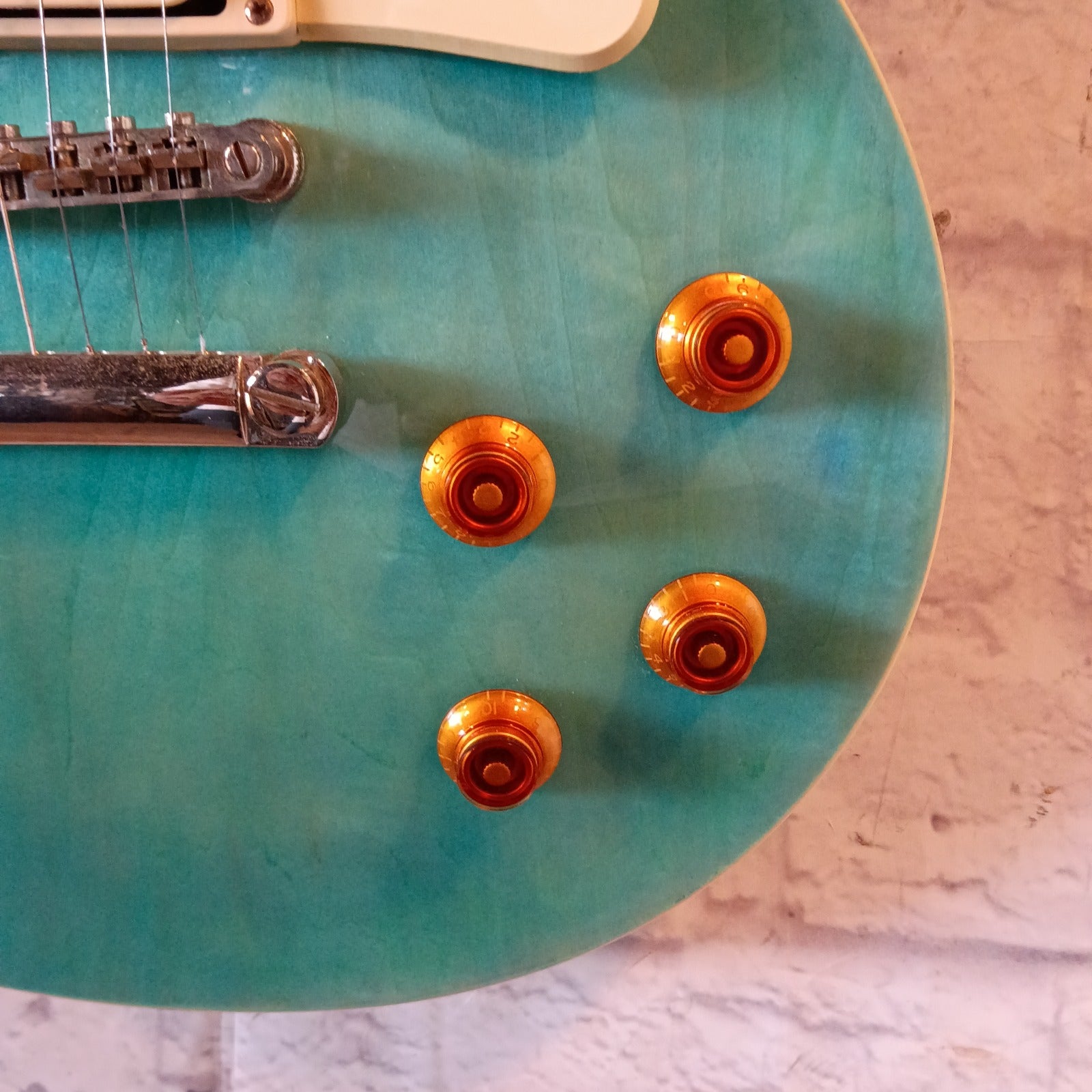 Epiphone Les Paul traditional pro II Electric Guitar/ W case