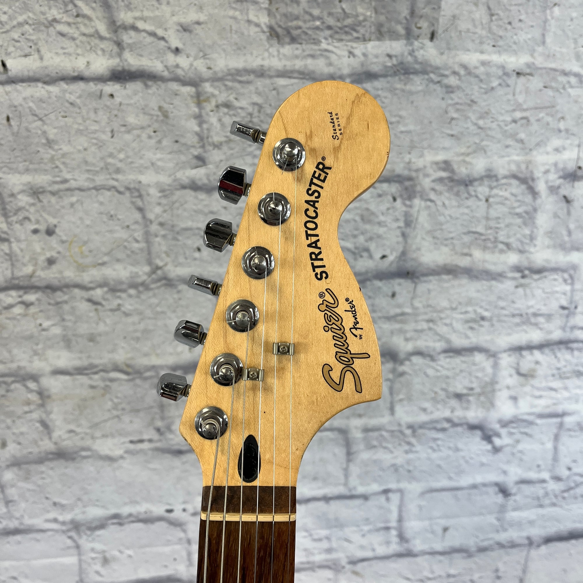 Squier Stratocaster Standard モデファイ ギター Squier by Fender Stratocaster Standard Amazon.com