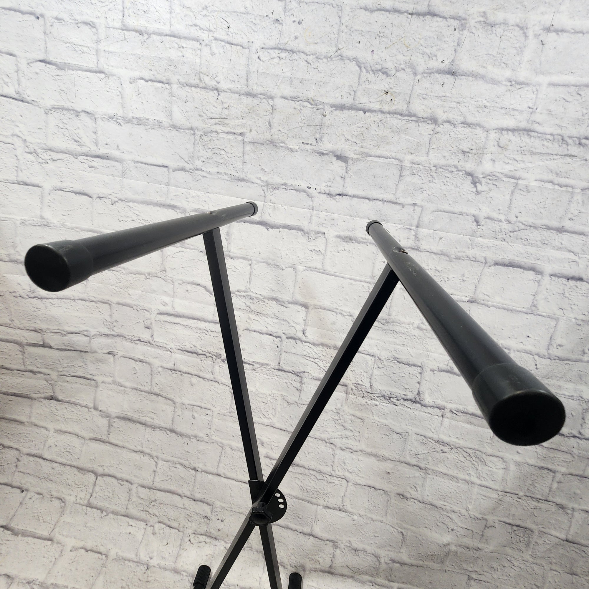 Unknown Keyboard Stand X Braced