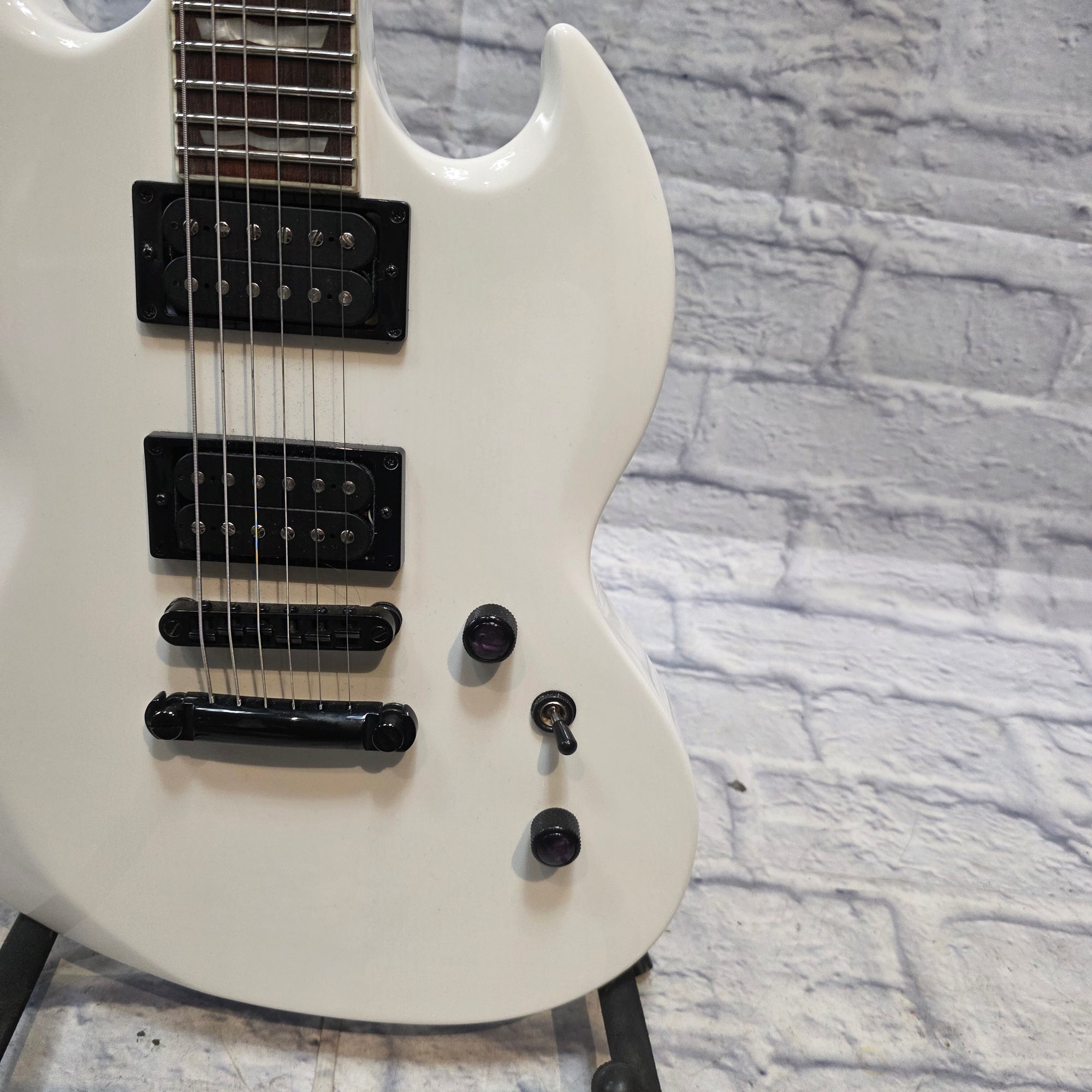ESP LTD Viper 256 White Electric Guitar
