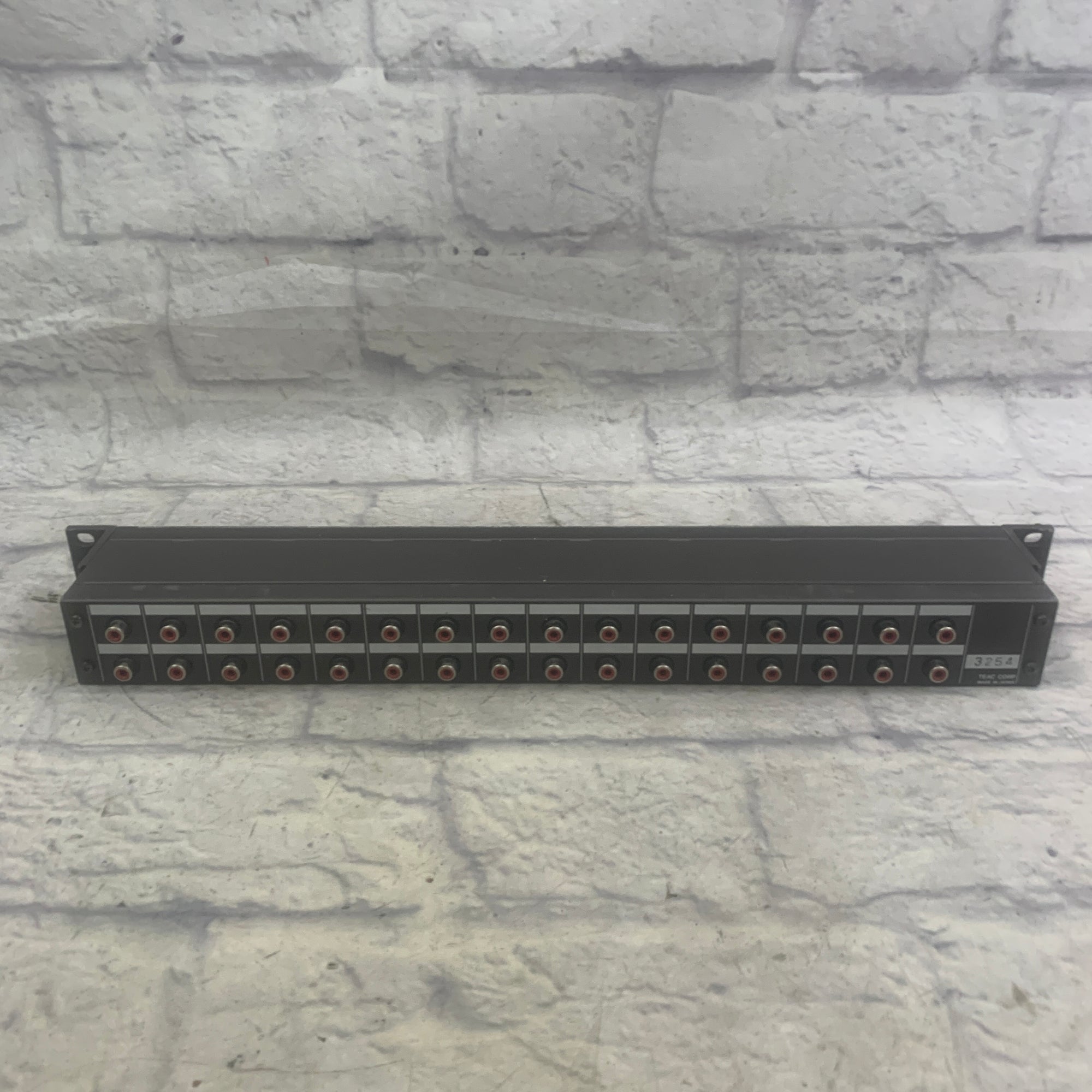Tascam Patch bay PB-32R