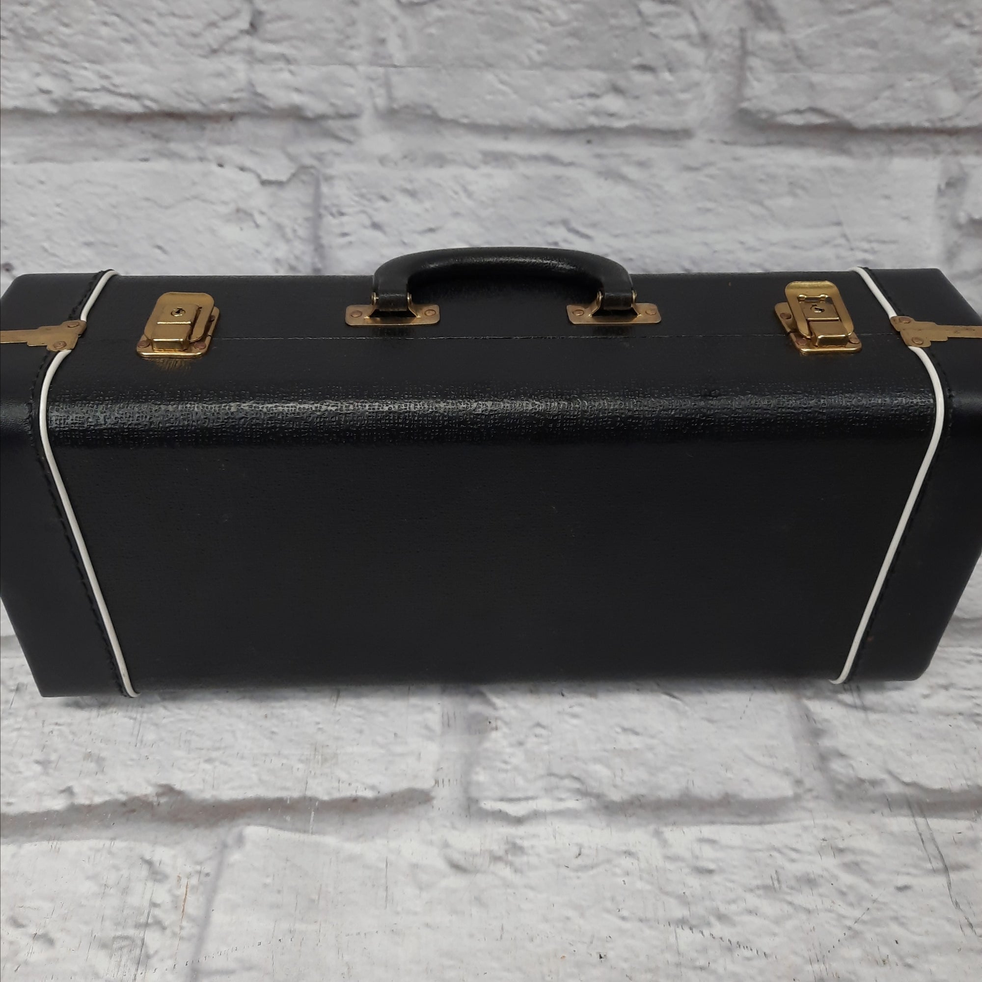 Cornet Case w/Red Interior 18" x 7"