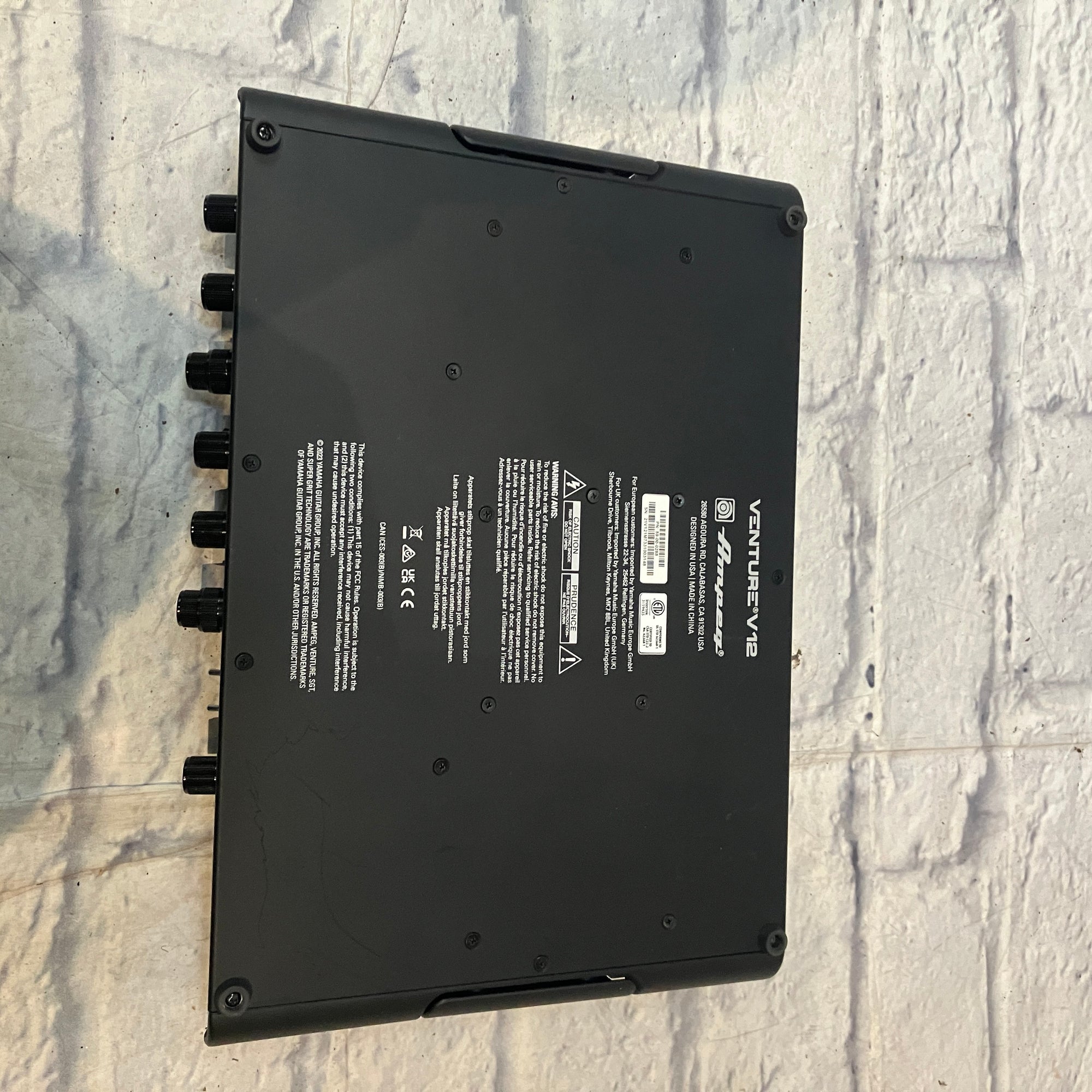 Ampeg Venture V12 Bass Head 1200W