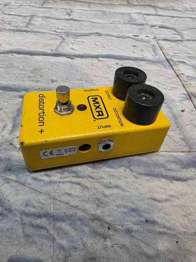 MXR Distortion + Distortion Pedal