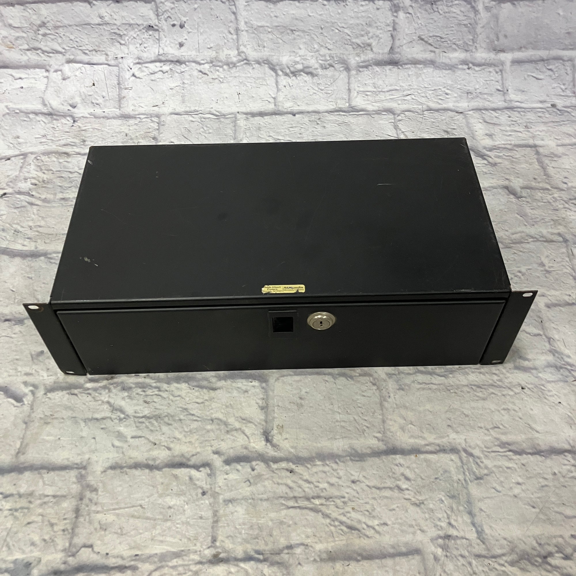 Unknown  Rack Mounted Lockbox