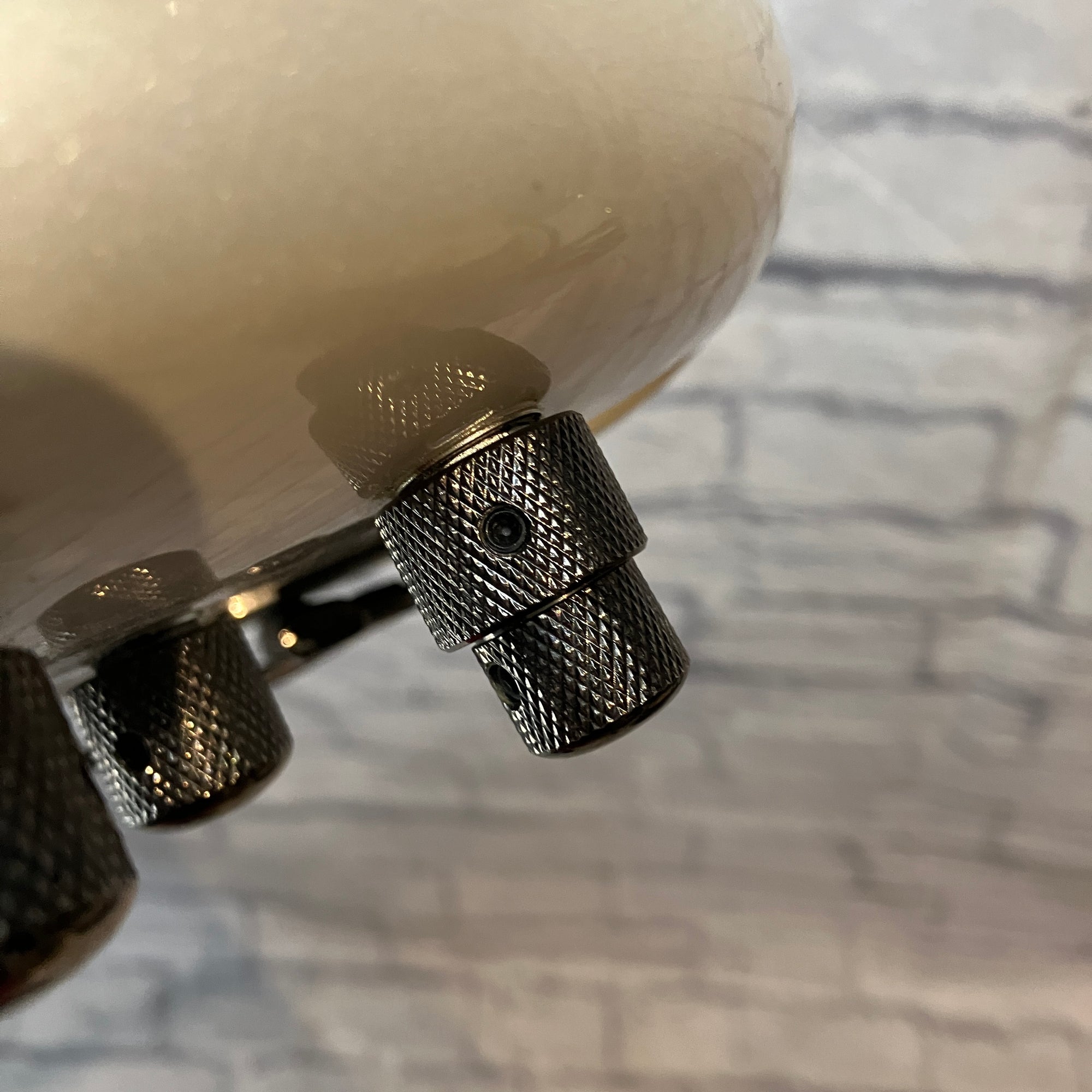 Ibanez Soundgear SR305F Fretless 5-string Electric Bass - Pearl White