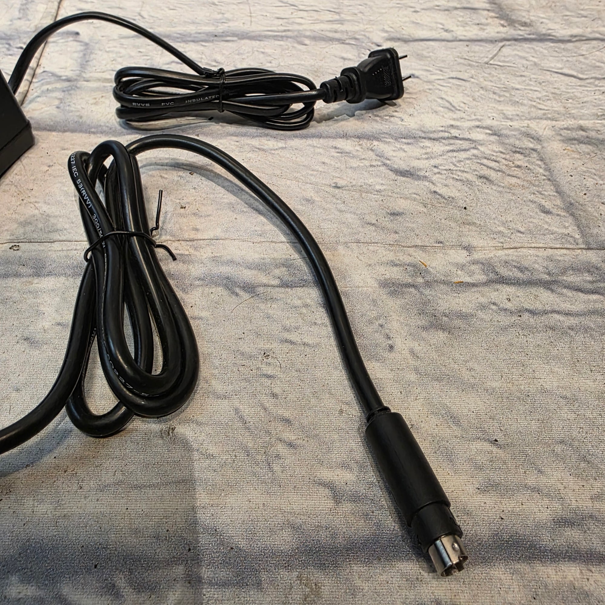 Behringer Power Supply MXEU3 Keyboard Power Supply