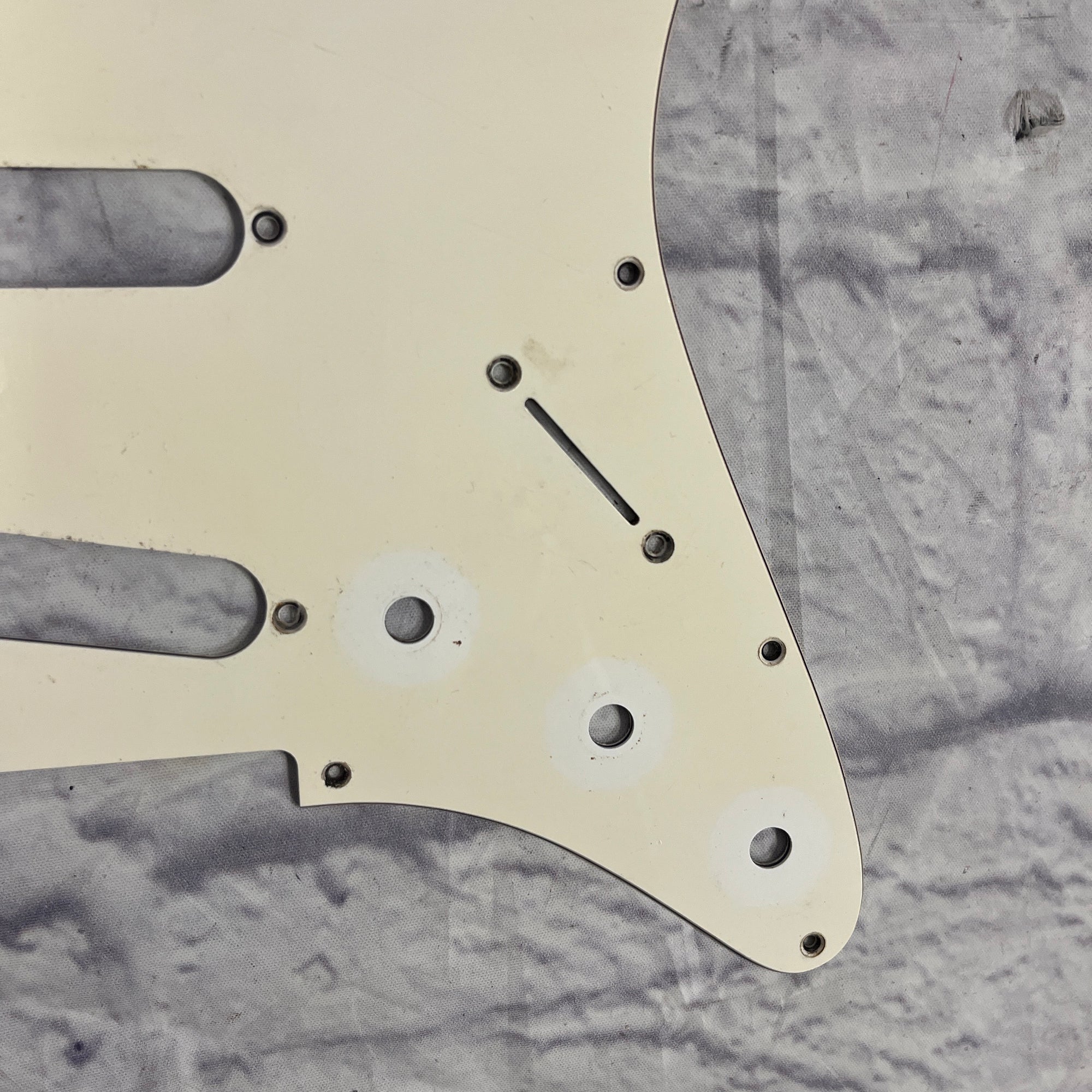 Unknown Stratocaster Pickguard White