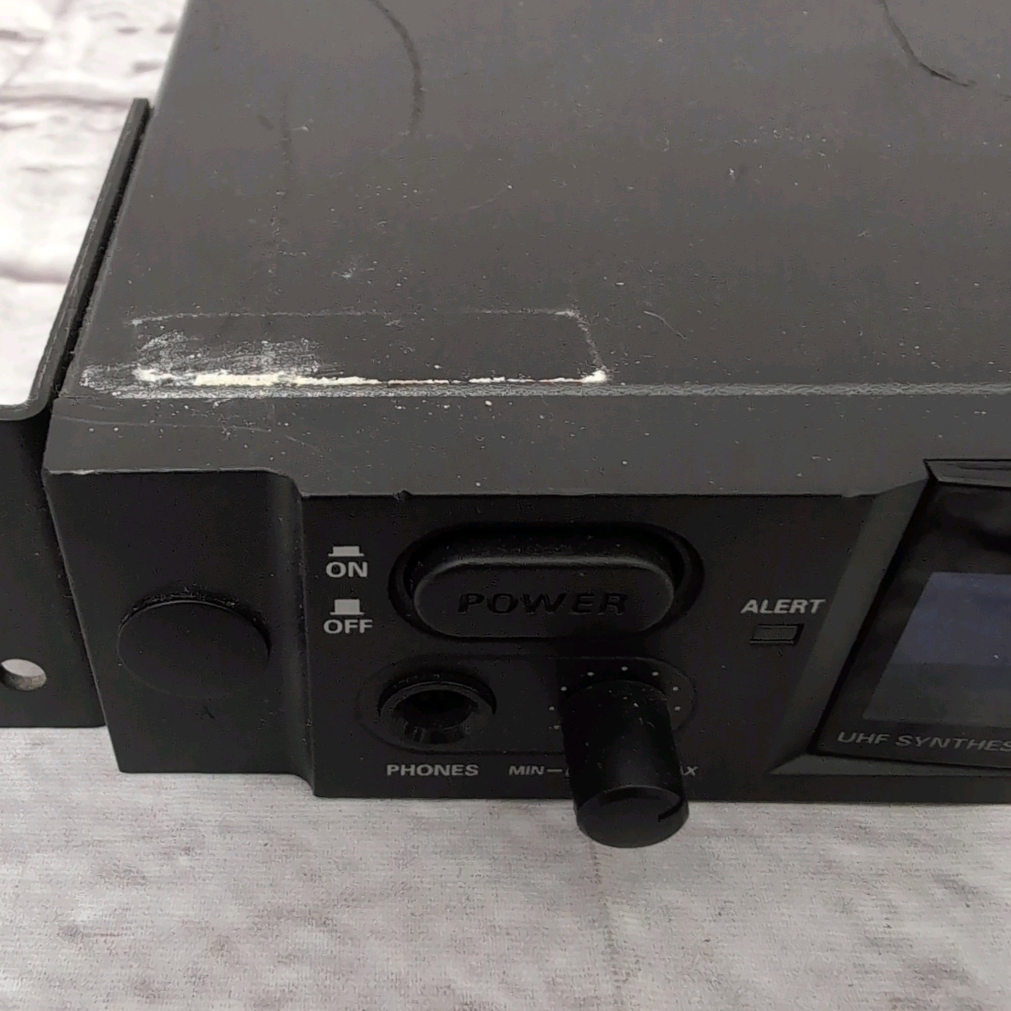 Audio Technica AEW-R4100 Wireless Mic Receiver