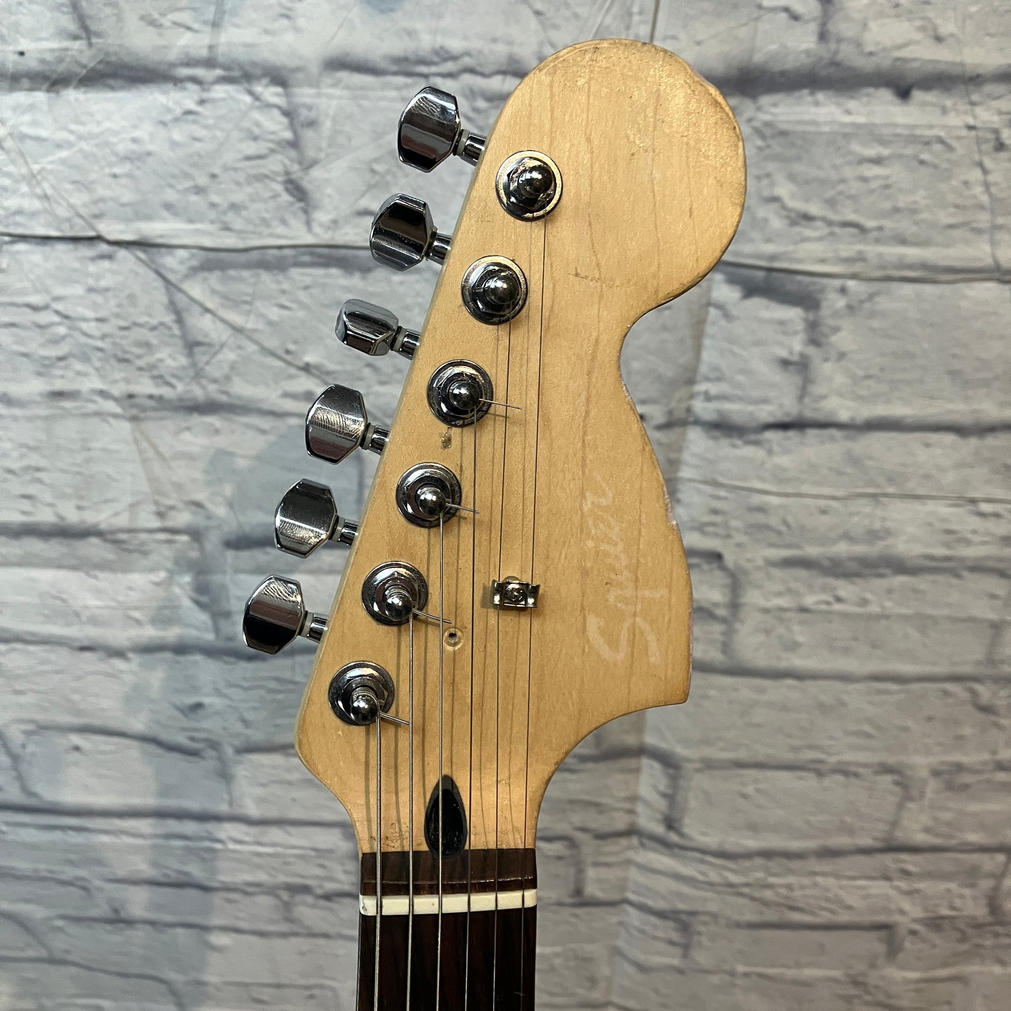 Squier Stratocaster w/ Duncan Bridge H Pickup - Black Electric Guitar