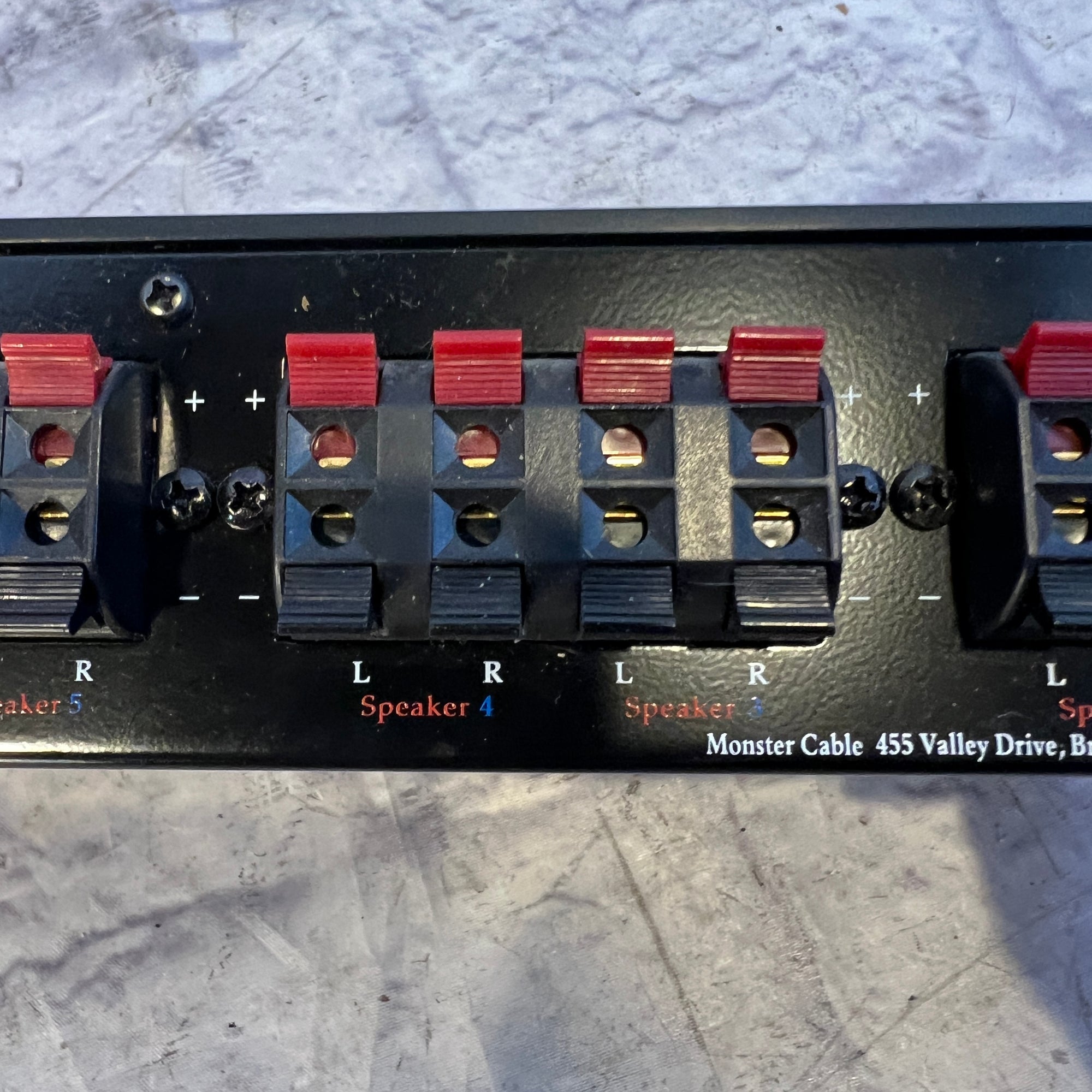 Monster cable Passive Speaker Selector 6-Way