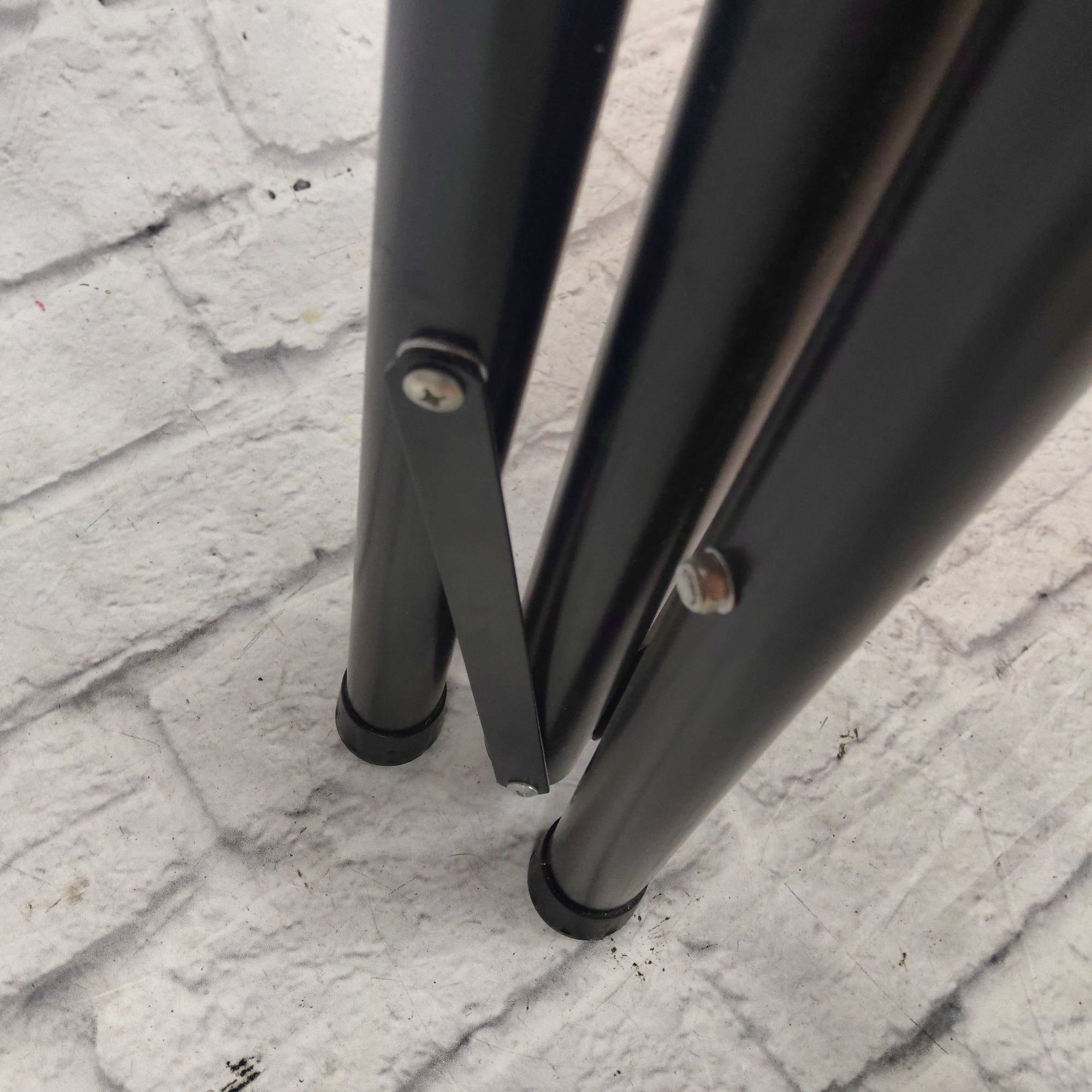 Unknown Speaker Stand