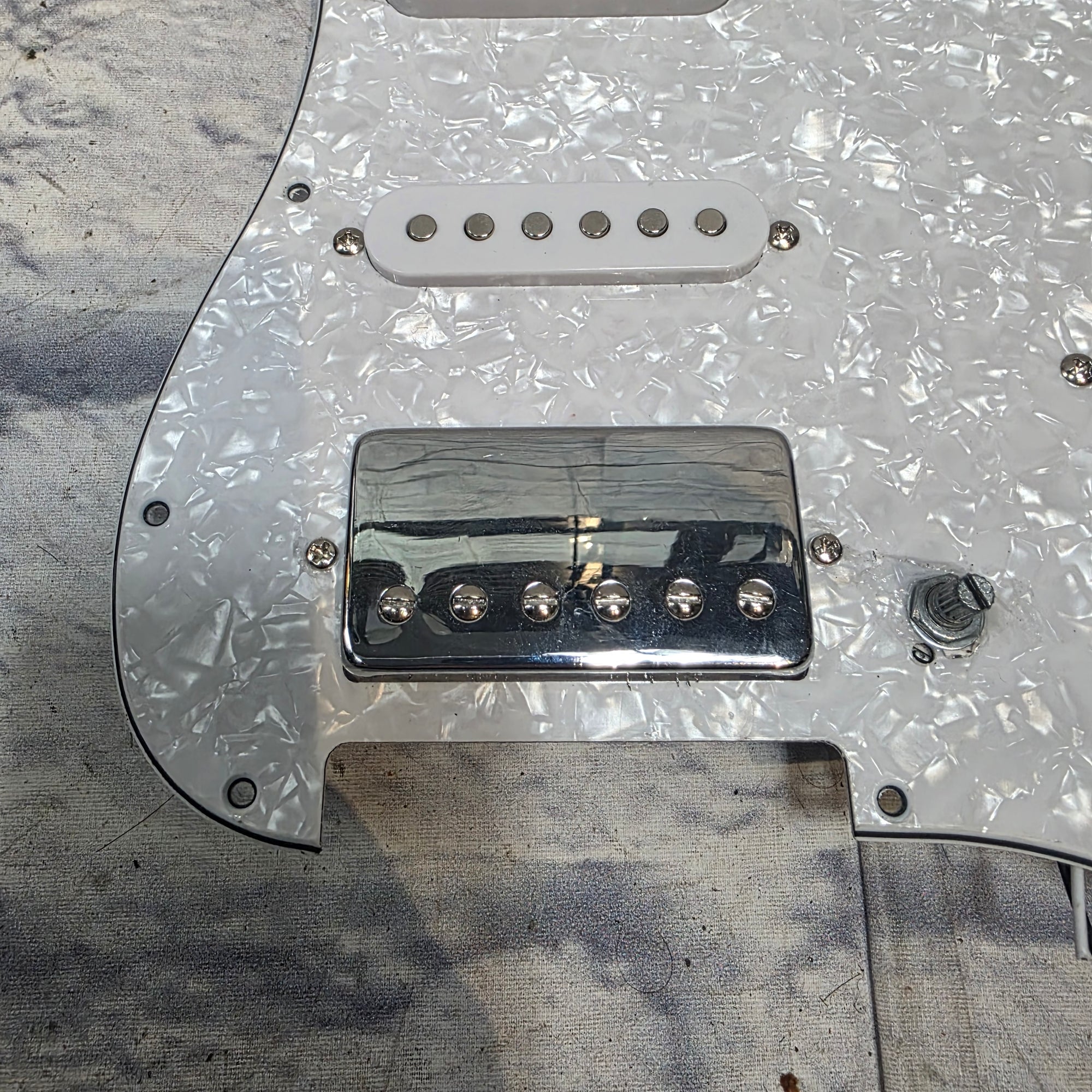 Allen Eden Loaded HSS Stratocaster Pickguard