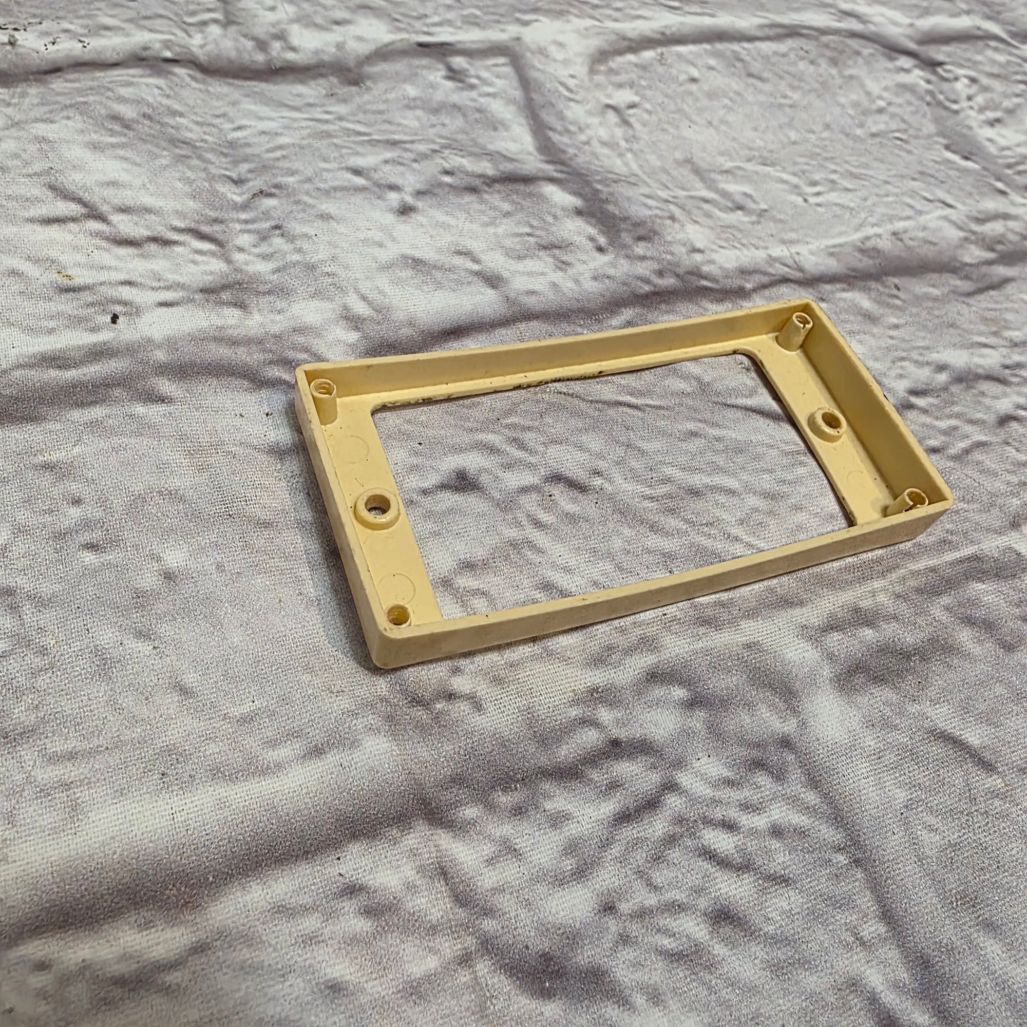 Unknown Black Humbucker Pickup Mounting Ring - Electric Guitar Part