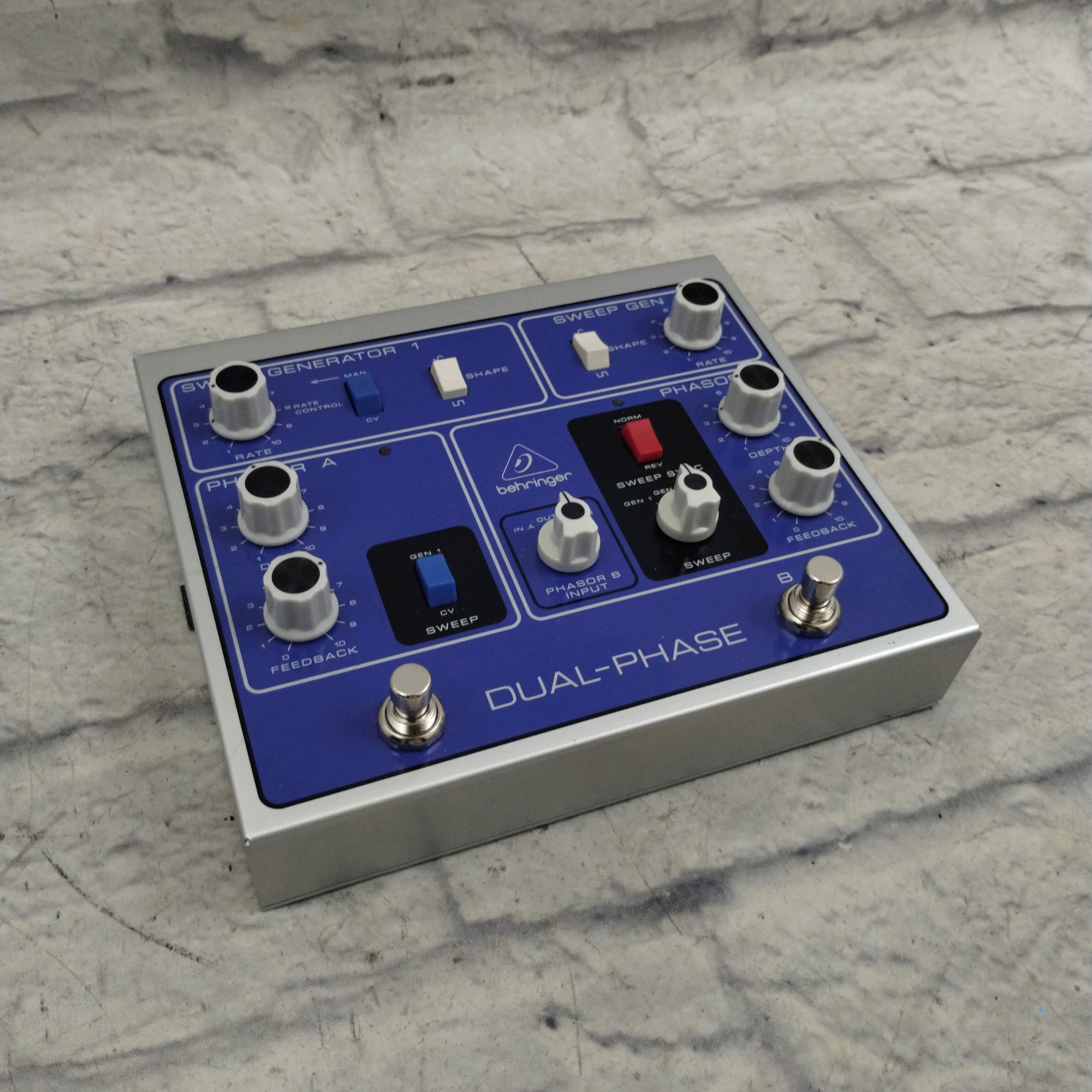 Behringer Dual Phase Pedal