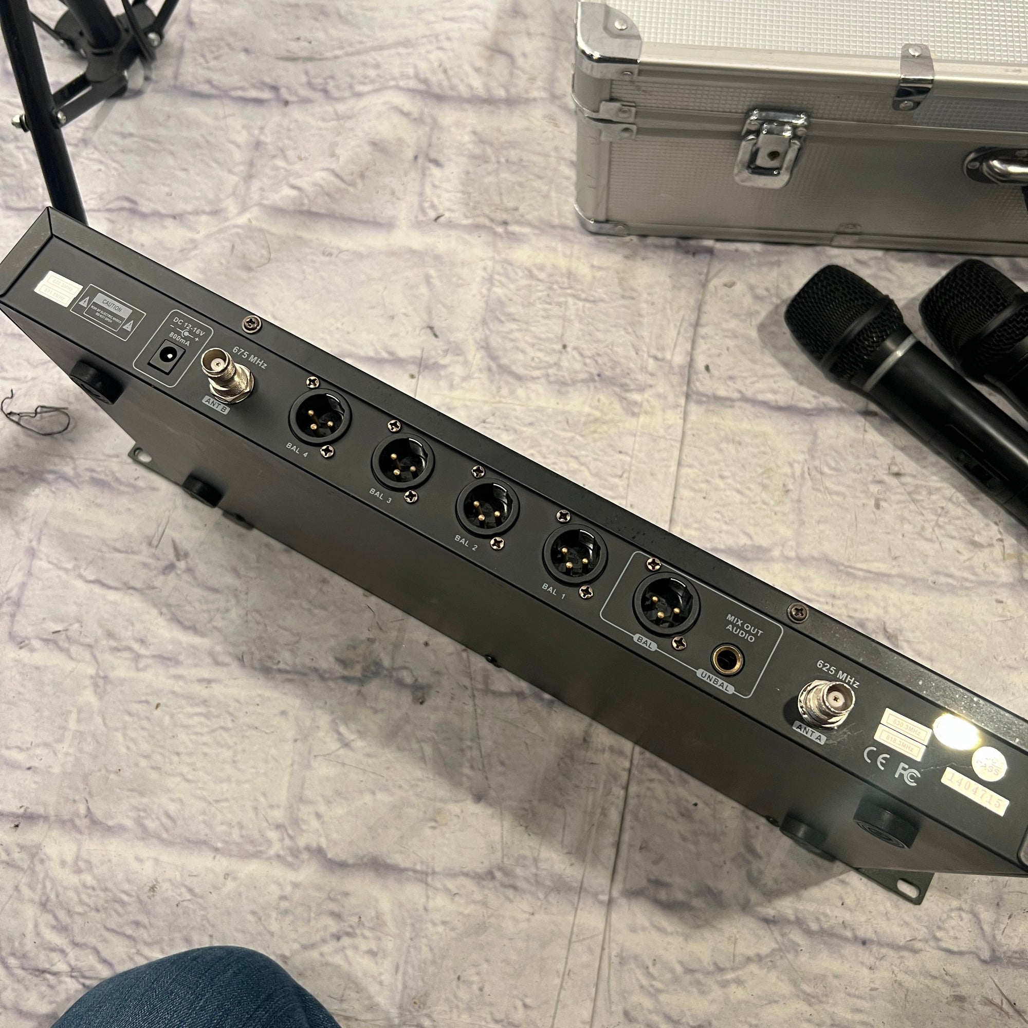 Technical Pro WM1641 Wireless UHF Microphone Outfit