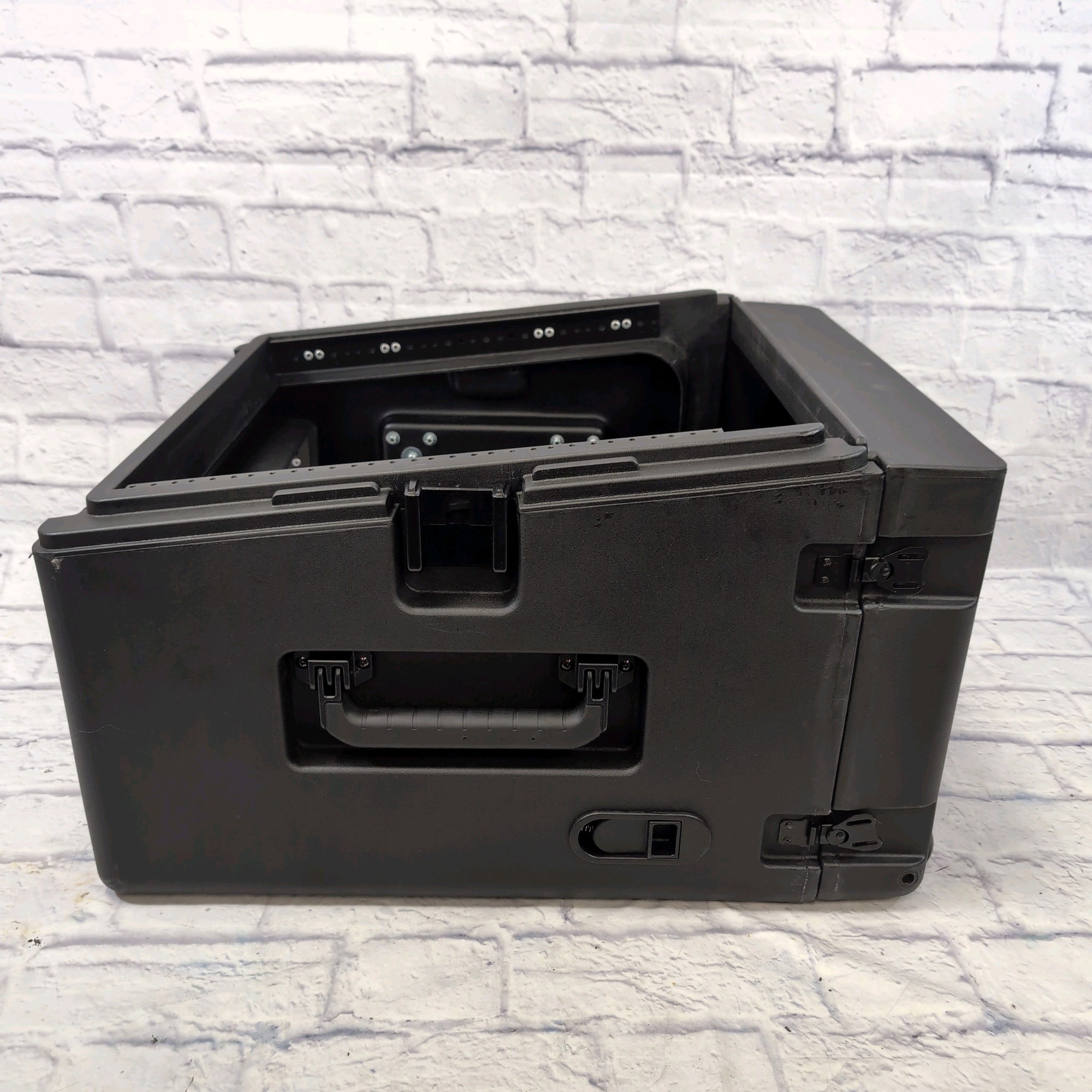 SKB 1SKB-R104W 10U x 4U Rolling Compact Rig Mixer Rack Case