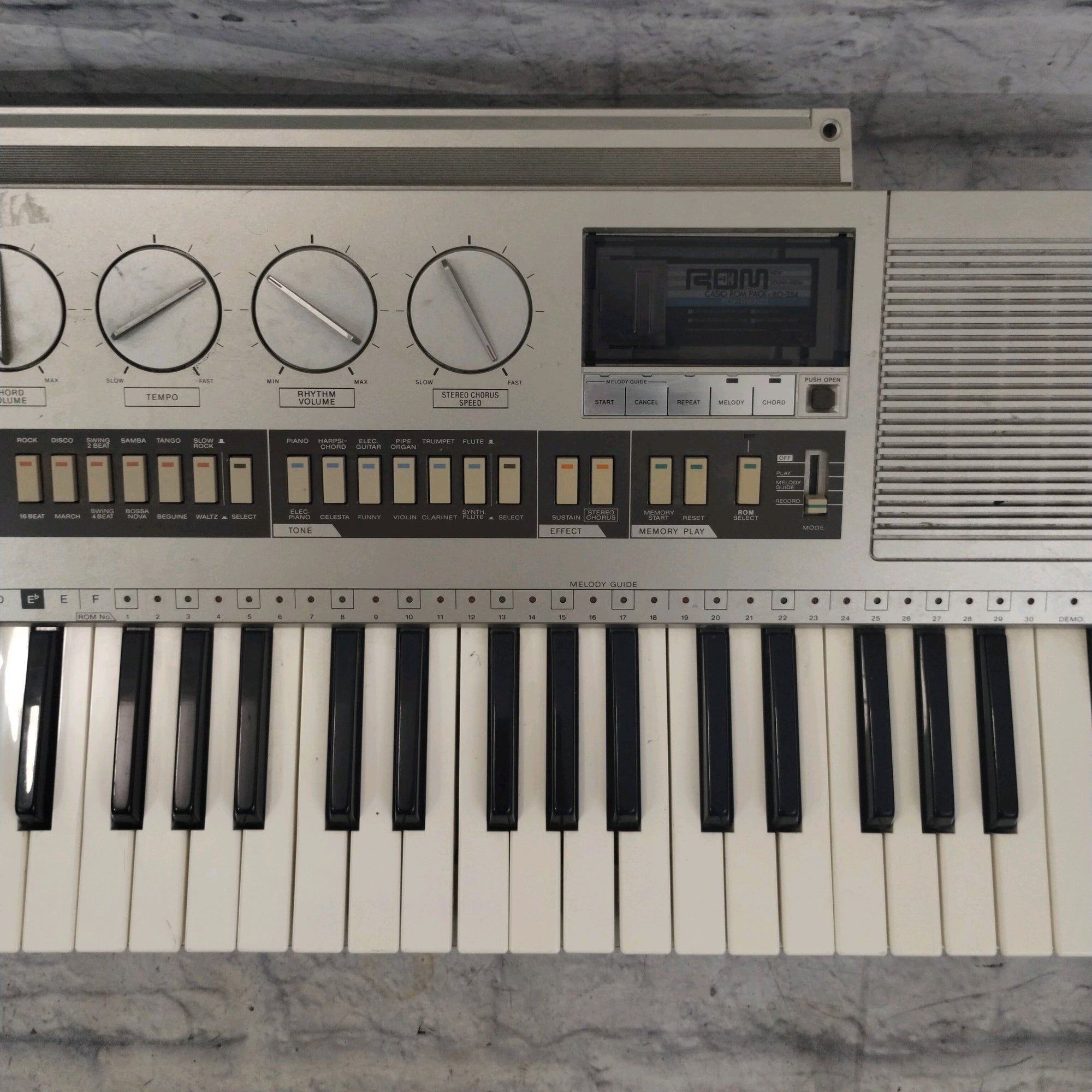 Casio Casiotone CT-810 Keyboard