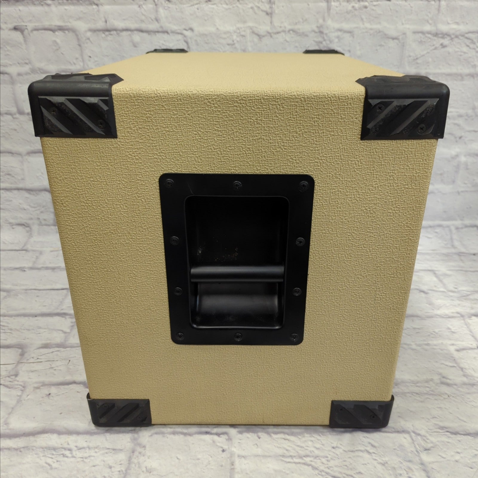 Avatar 4 Ohm Eminence Beta 10 Loaded Bass Cab