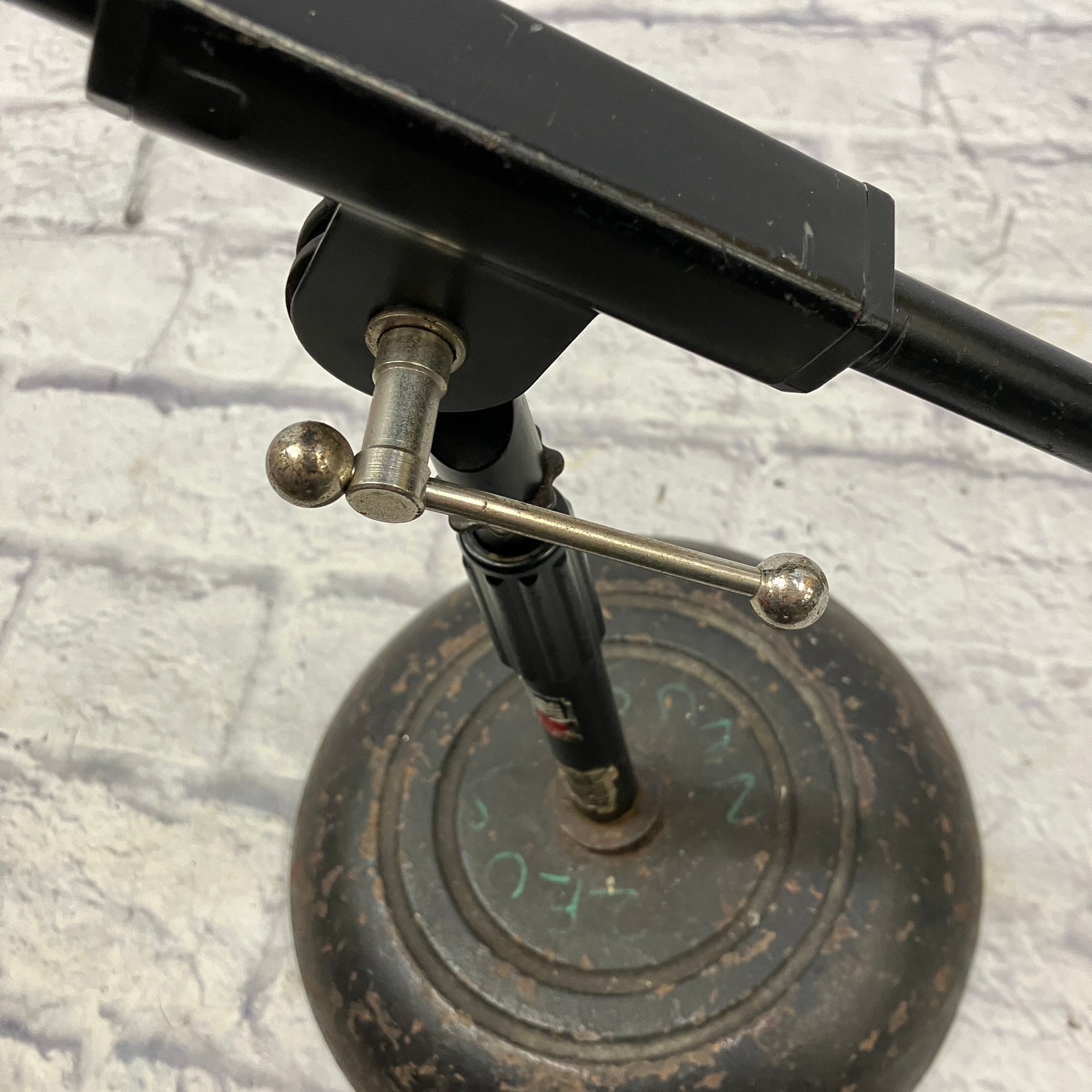 Proline Kick Drum / Speaker Cabinet Mic Stand