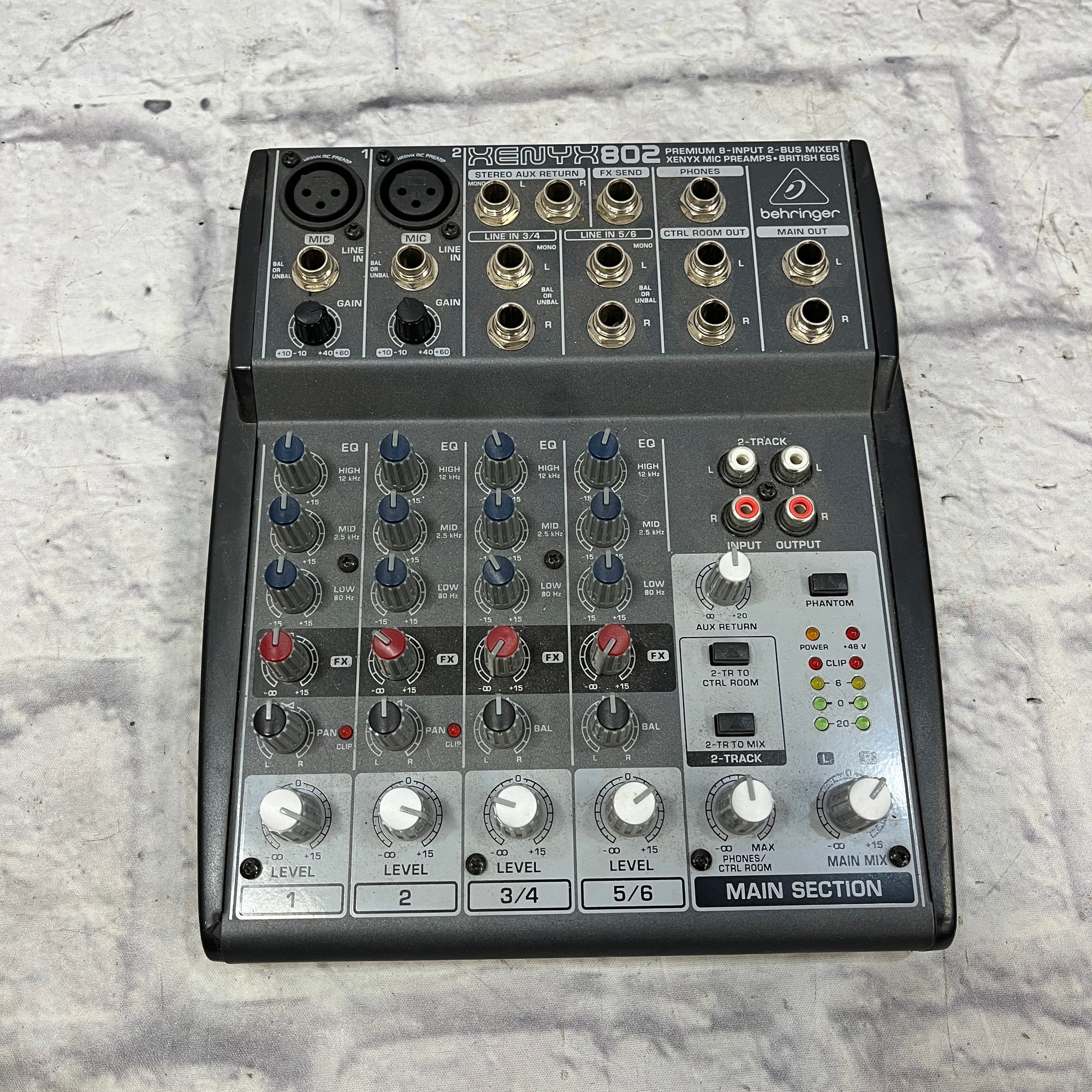 Behringer Xenyx 802 Mixer with Power Supply