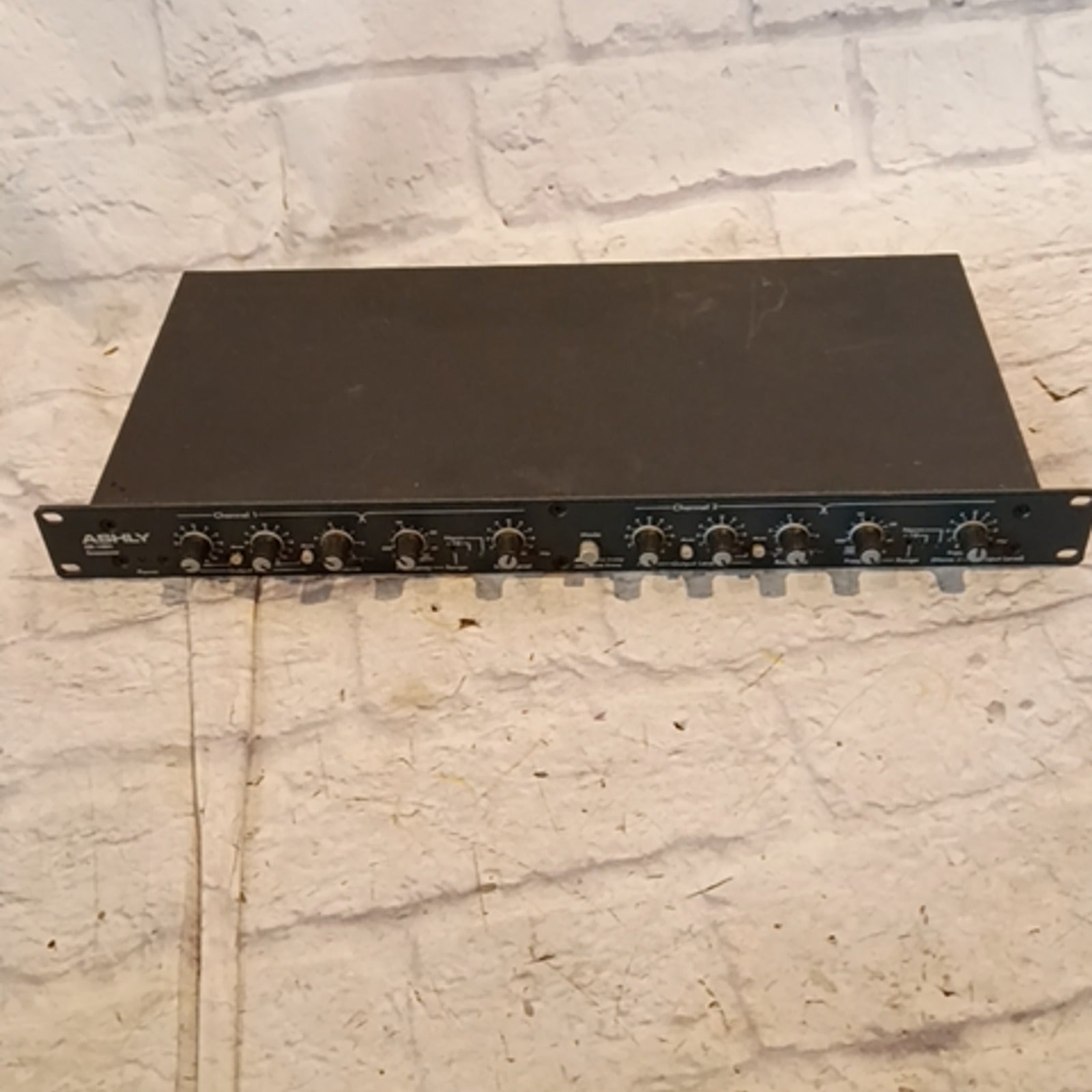 Ashly XR-1001 crossover unit Crossovers