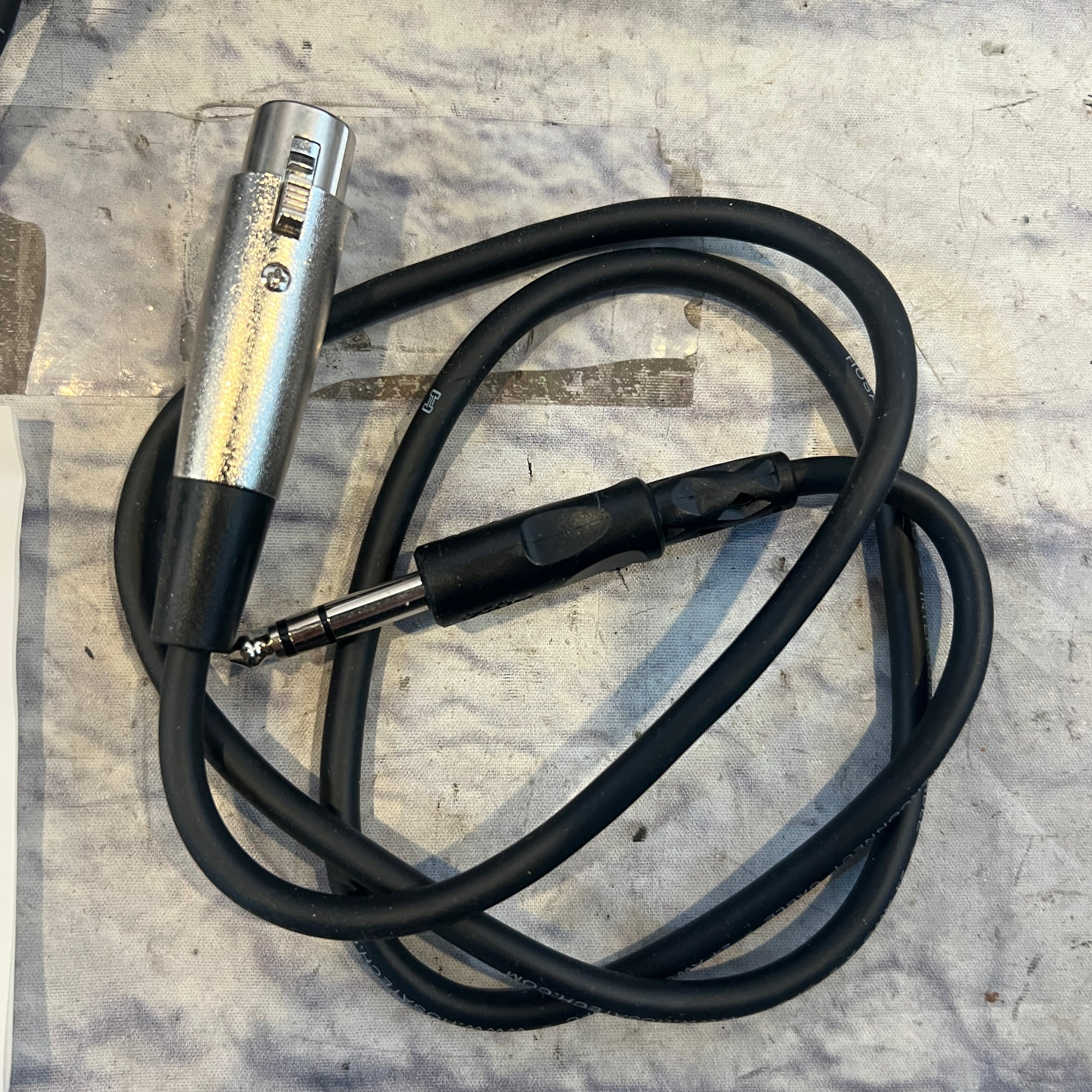 Neewer NW100 Phantom Power Box with XLR Cables
