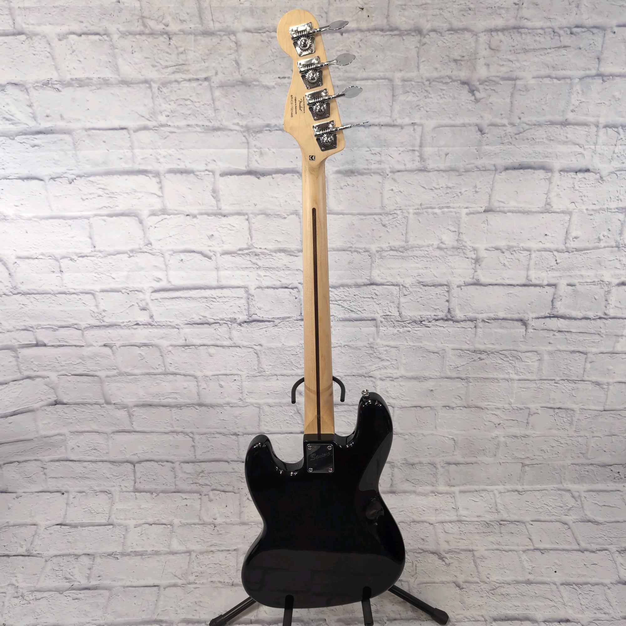 Squier Affinity Jazz Bass 4-String Black - Evolution Music