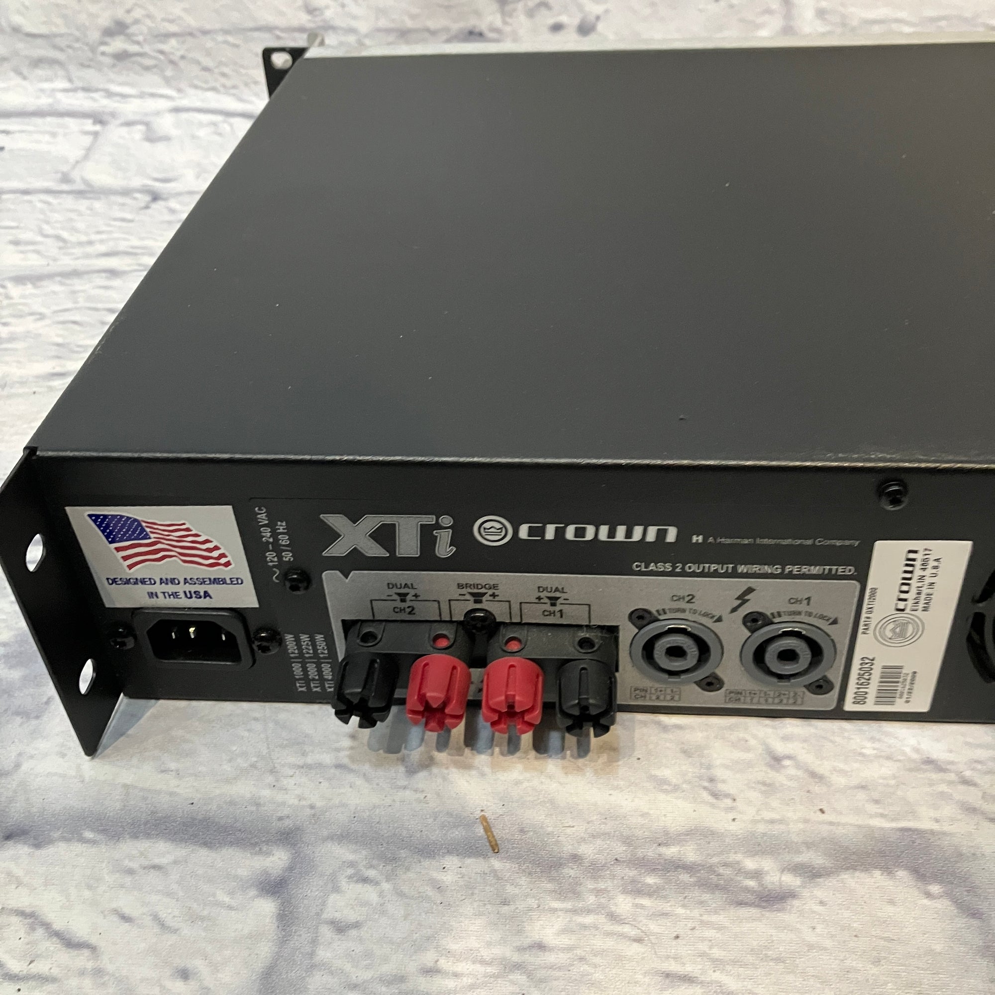 Crown XTi2000 2-Channel Power Amp