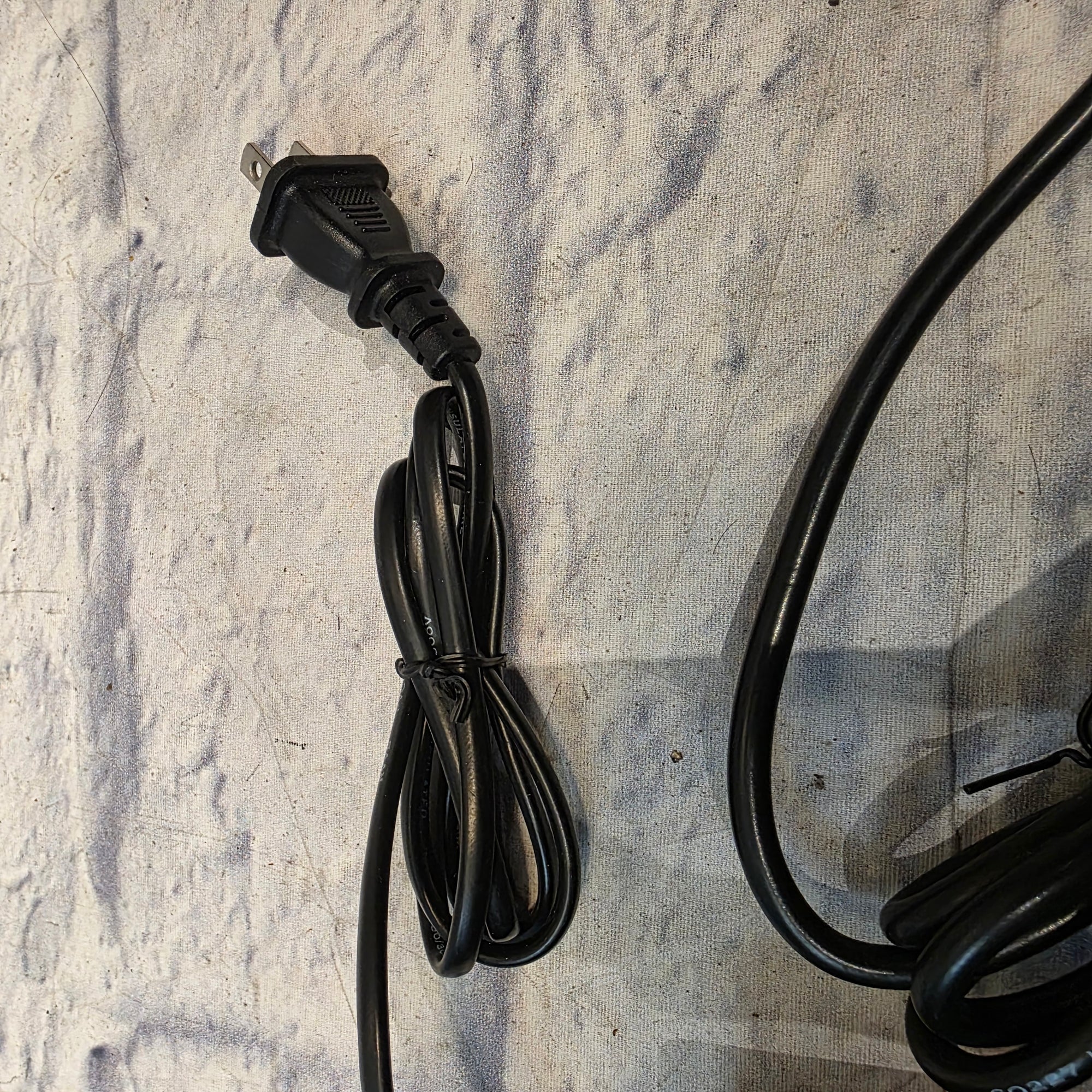 Behringer Power Supply MXEU3 Keyboard Power Supply