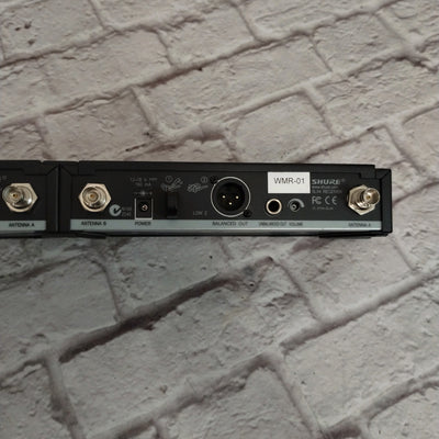 Shure SLX4 Pair Wireless Reciever