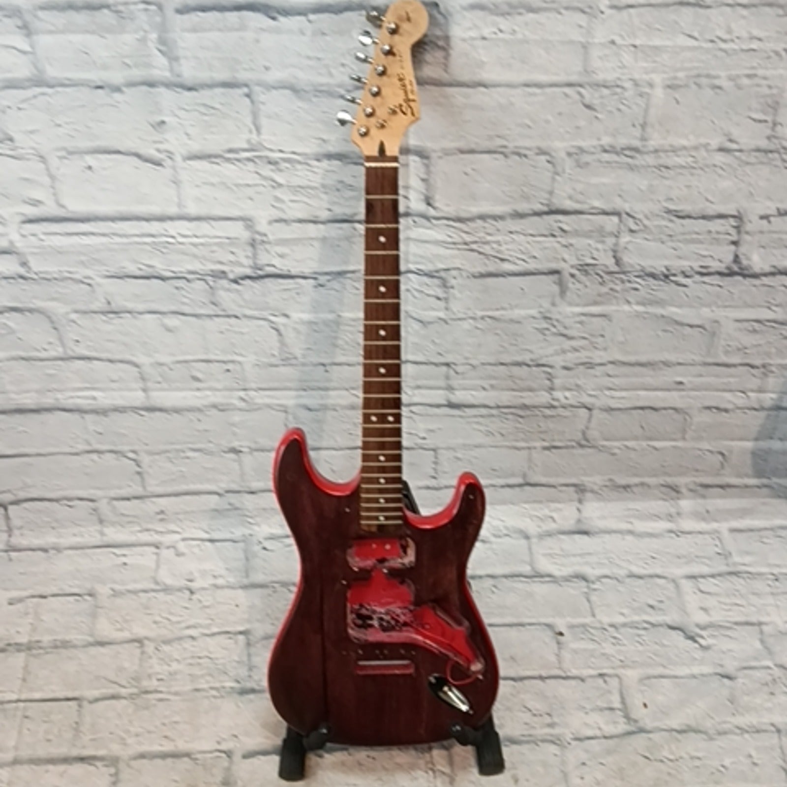 Squier Affinity Stratocaster Husk Electric Guitar