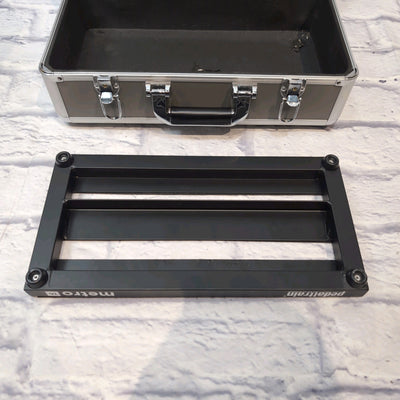 Pedaltrain Metro 16 Pedal Board with hard case
