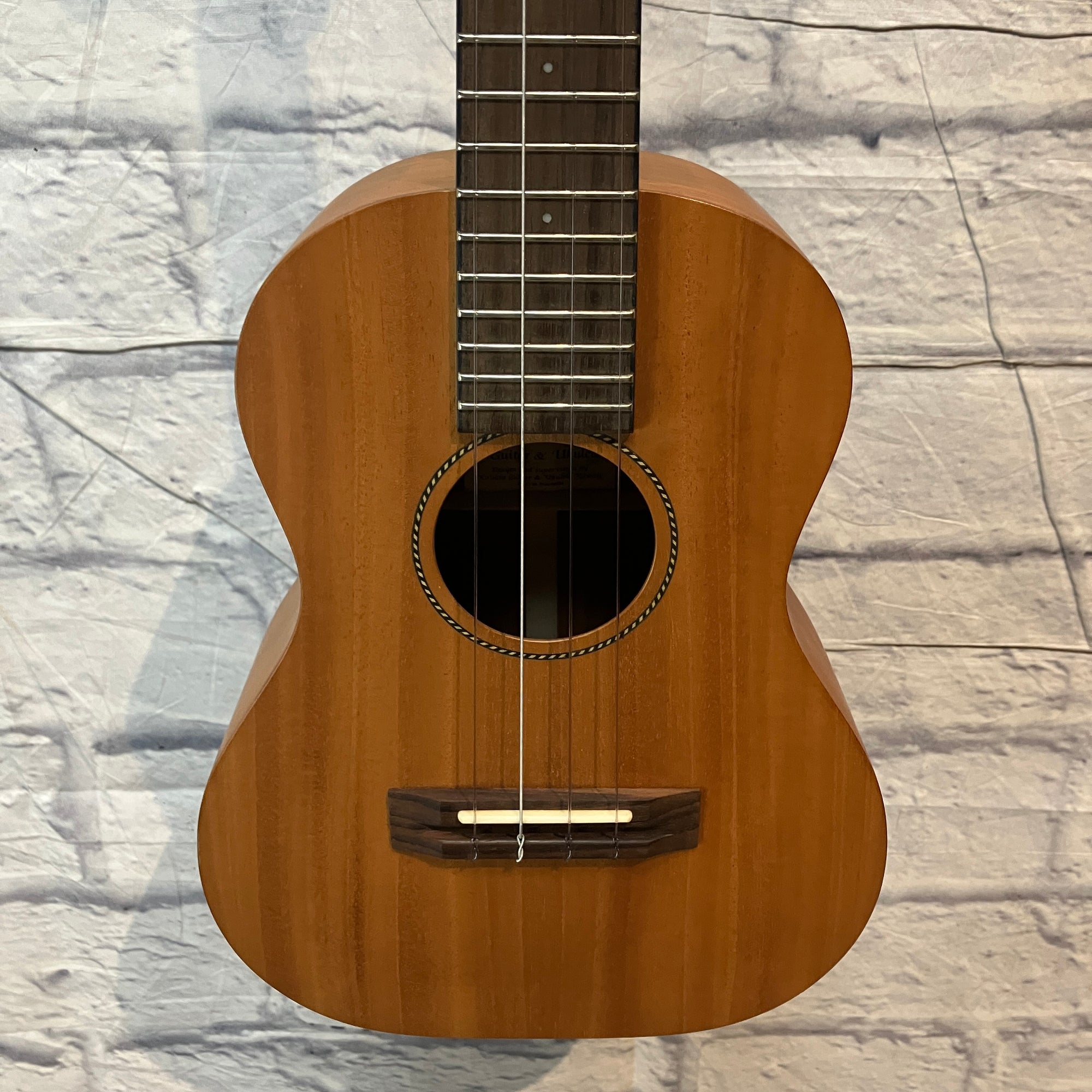 Pono MT Tenor Ukulele w/ bag