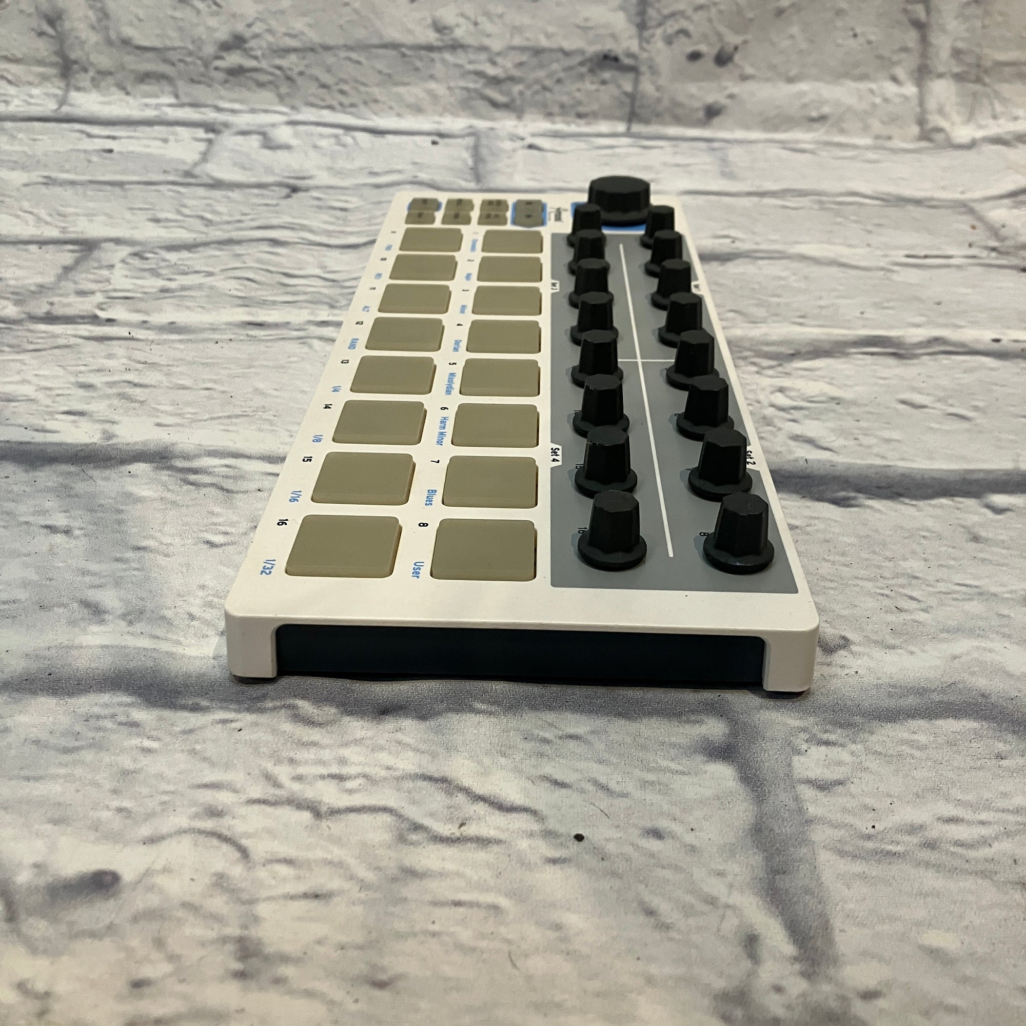 Arturia Beatstep Controller & Sequencer