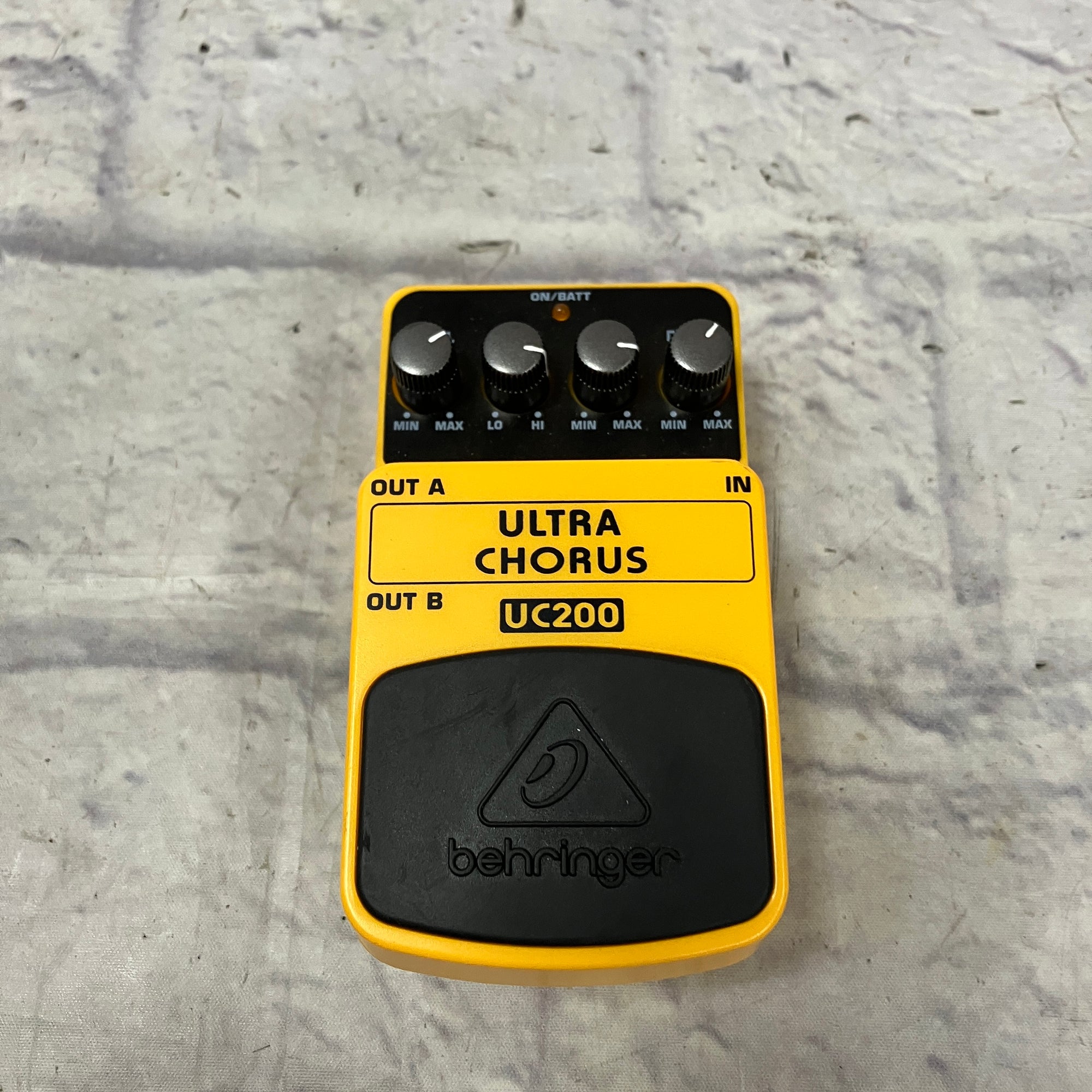 Behringer UC200 Ultra Chorus Effects Pedal