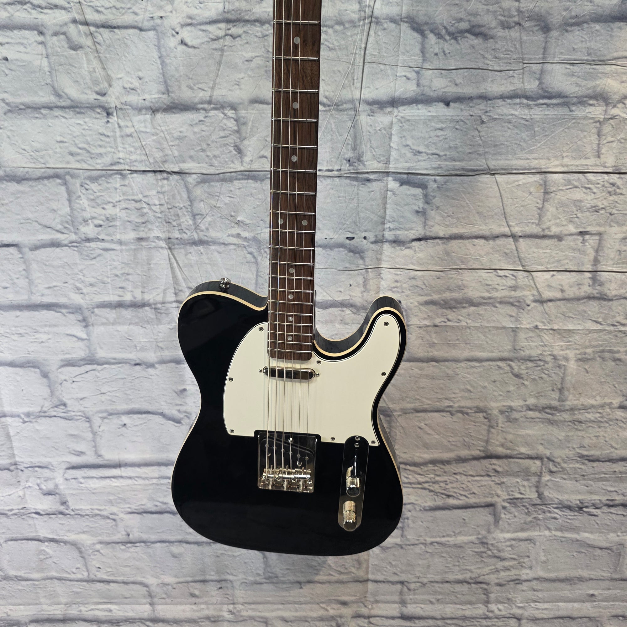 Fender 2024 Squier Classic Vibe Baritone  Electric Guitar