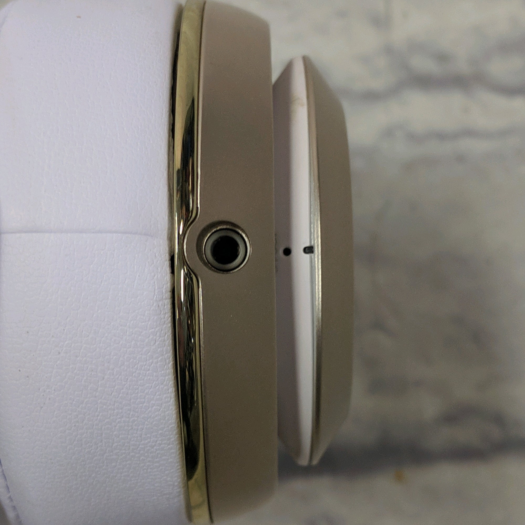 Beats by Dre Studio Over Ear Headphones Gold