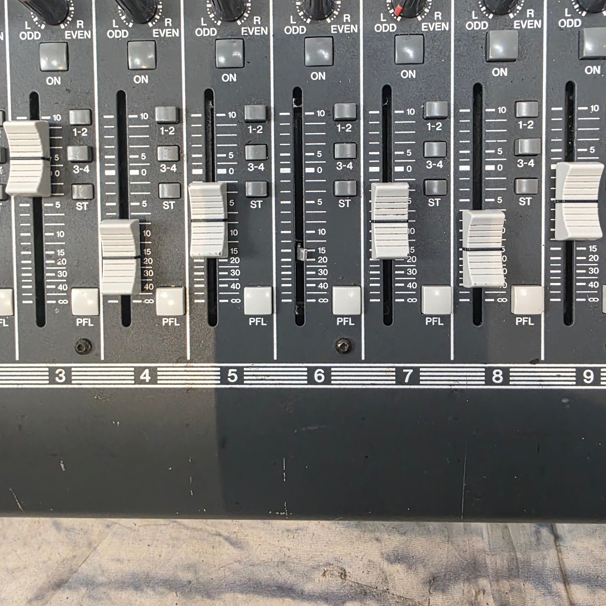 Yamaha GF16 / 12 Mixer