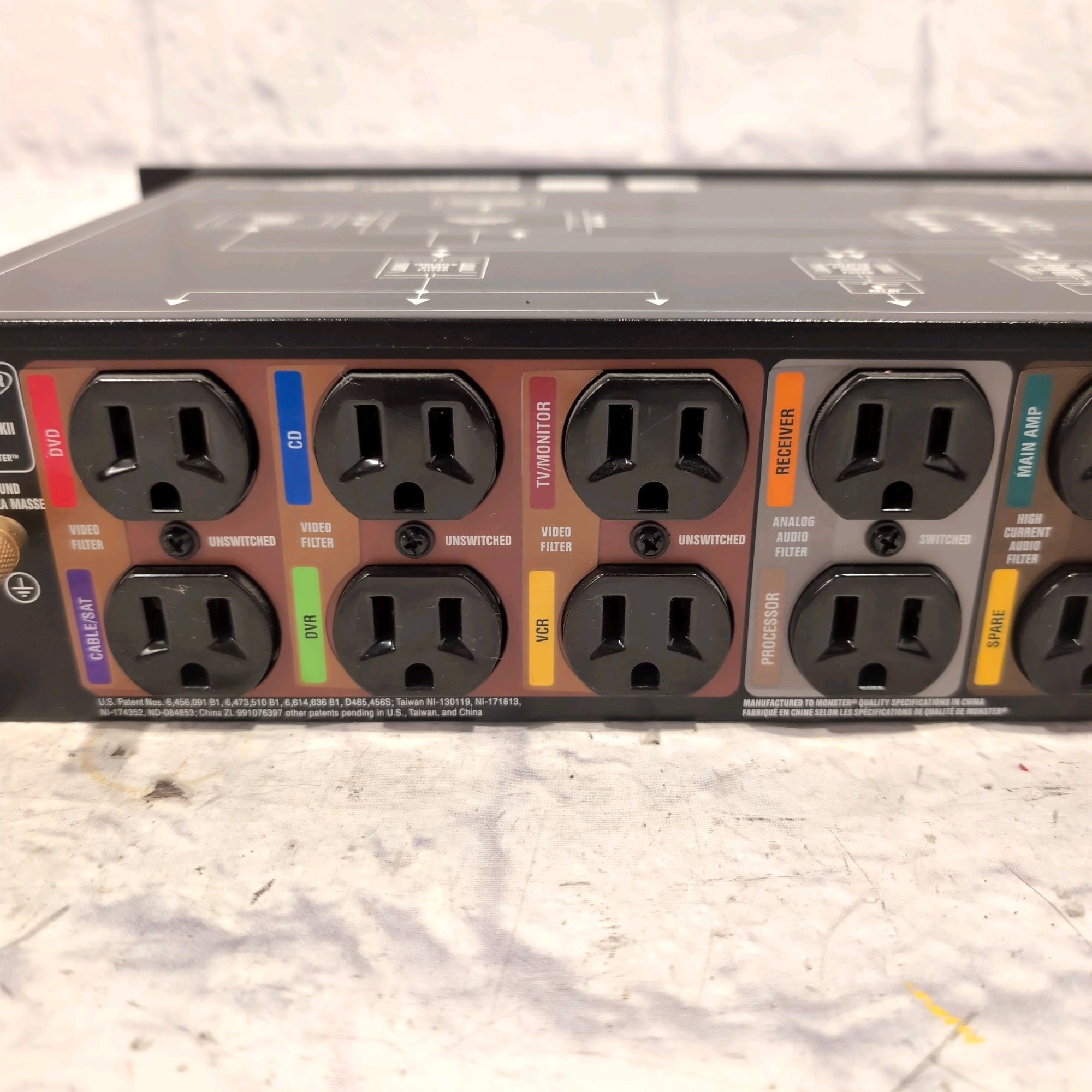 Monster Power HTS2600 MKII Power Conditioner