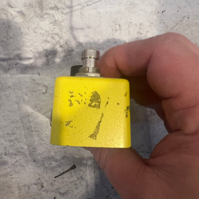 Donner Yellow Fall Delay Pedal